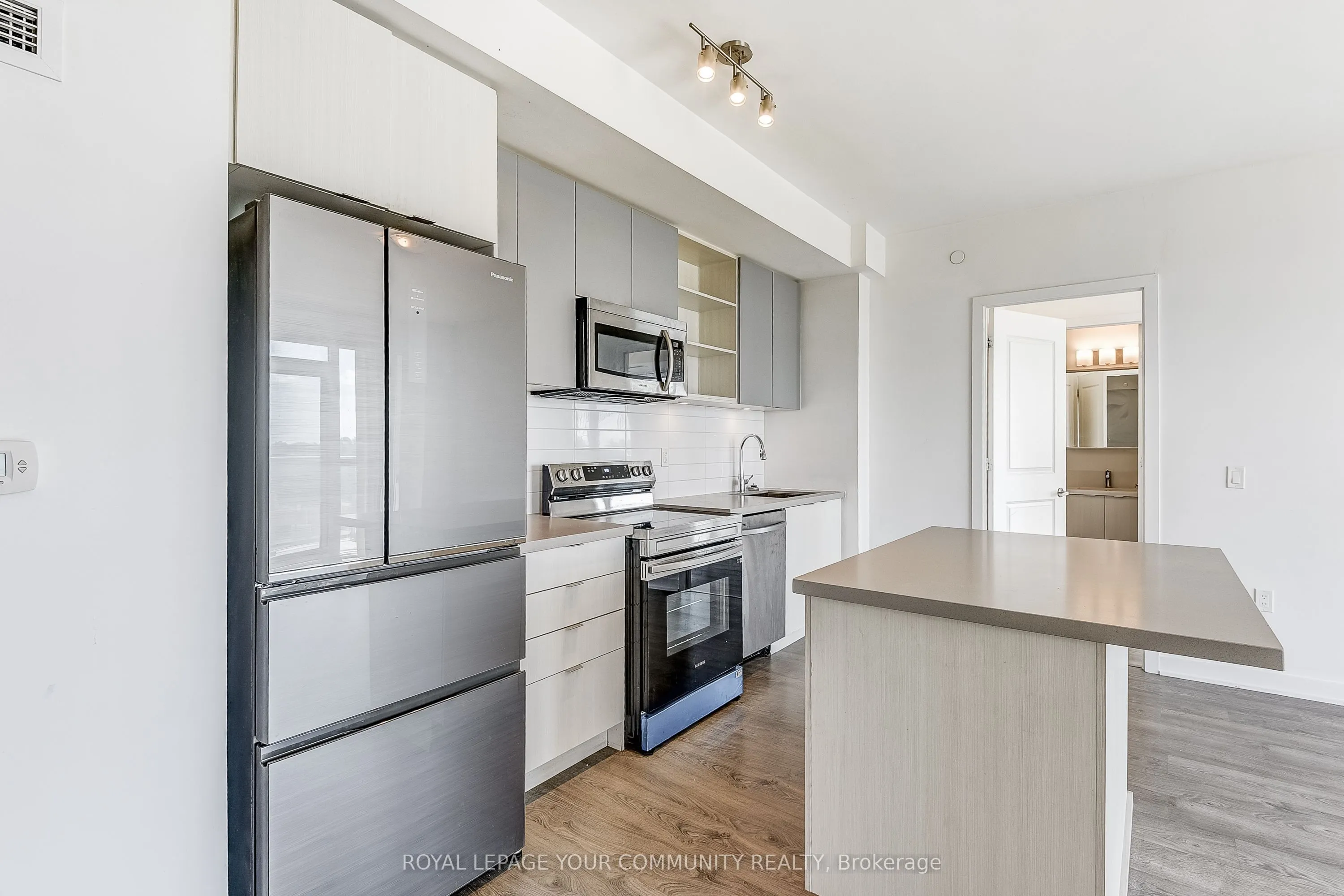 4677 Glen Erin Drive, #304