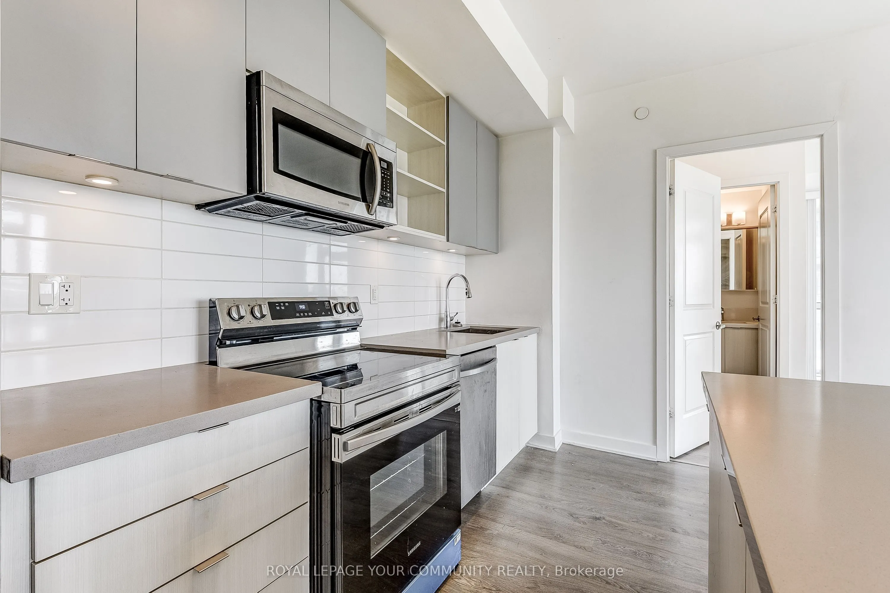 4677 Glen Erin Drive, #304