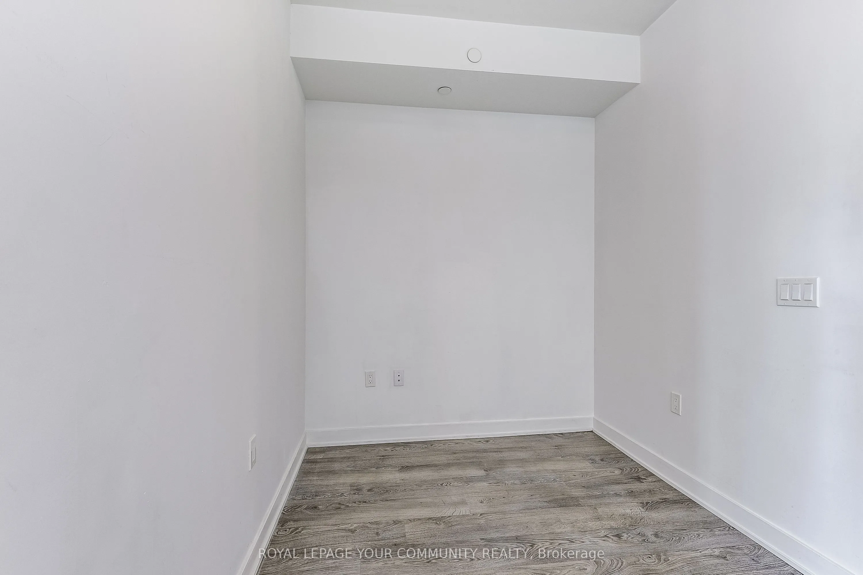 4677 Glen Erin Drive, #304