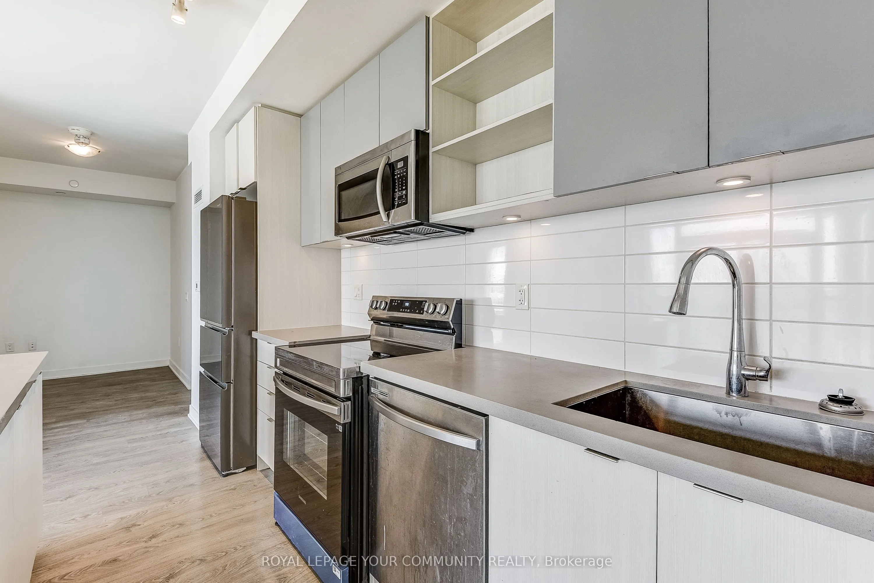 4677 Glen Erin Drive, #304