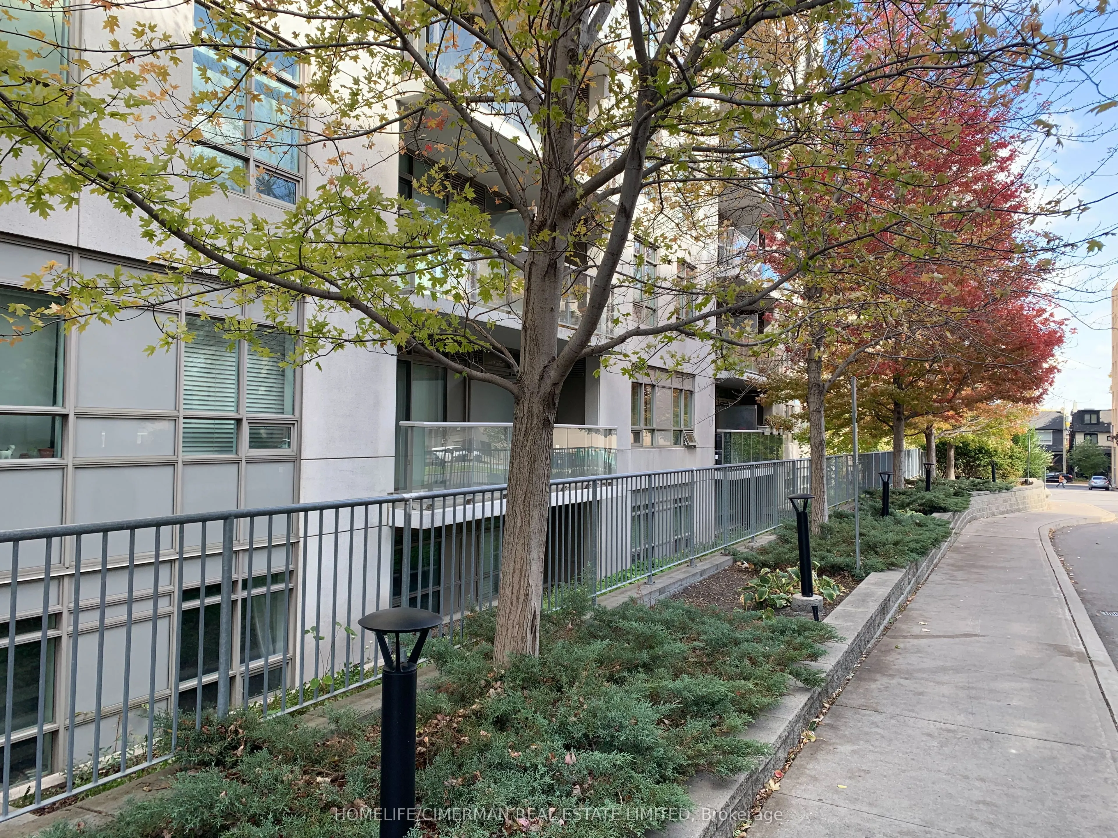 816 Lansdowne Avenue, #316