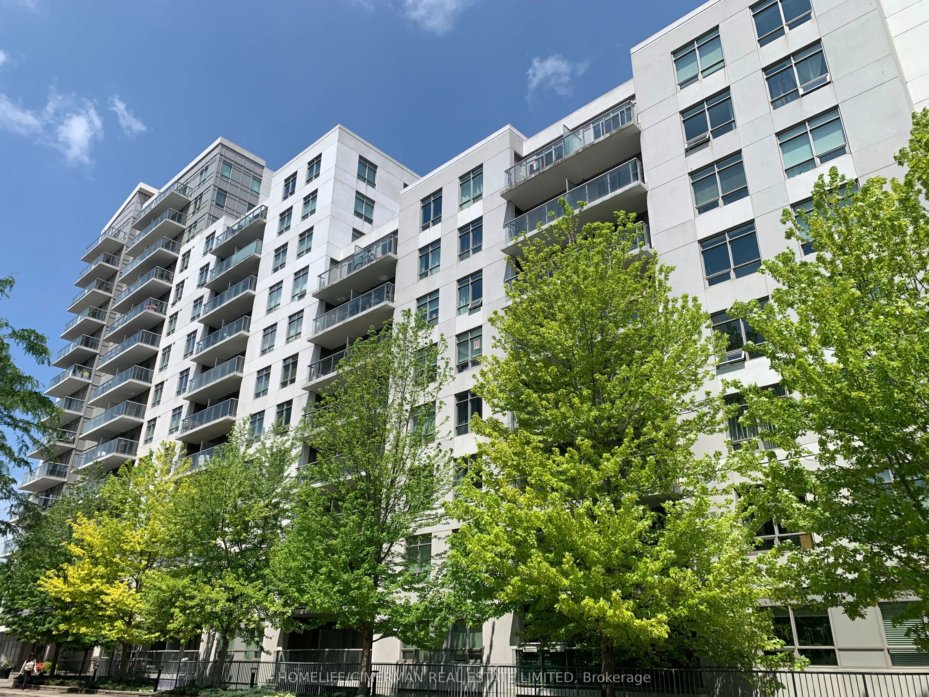 816 Lansdowne Avenue, #316