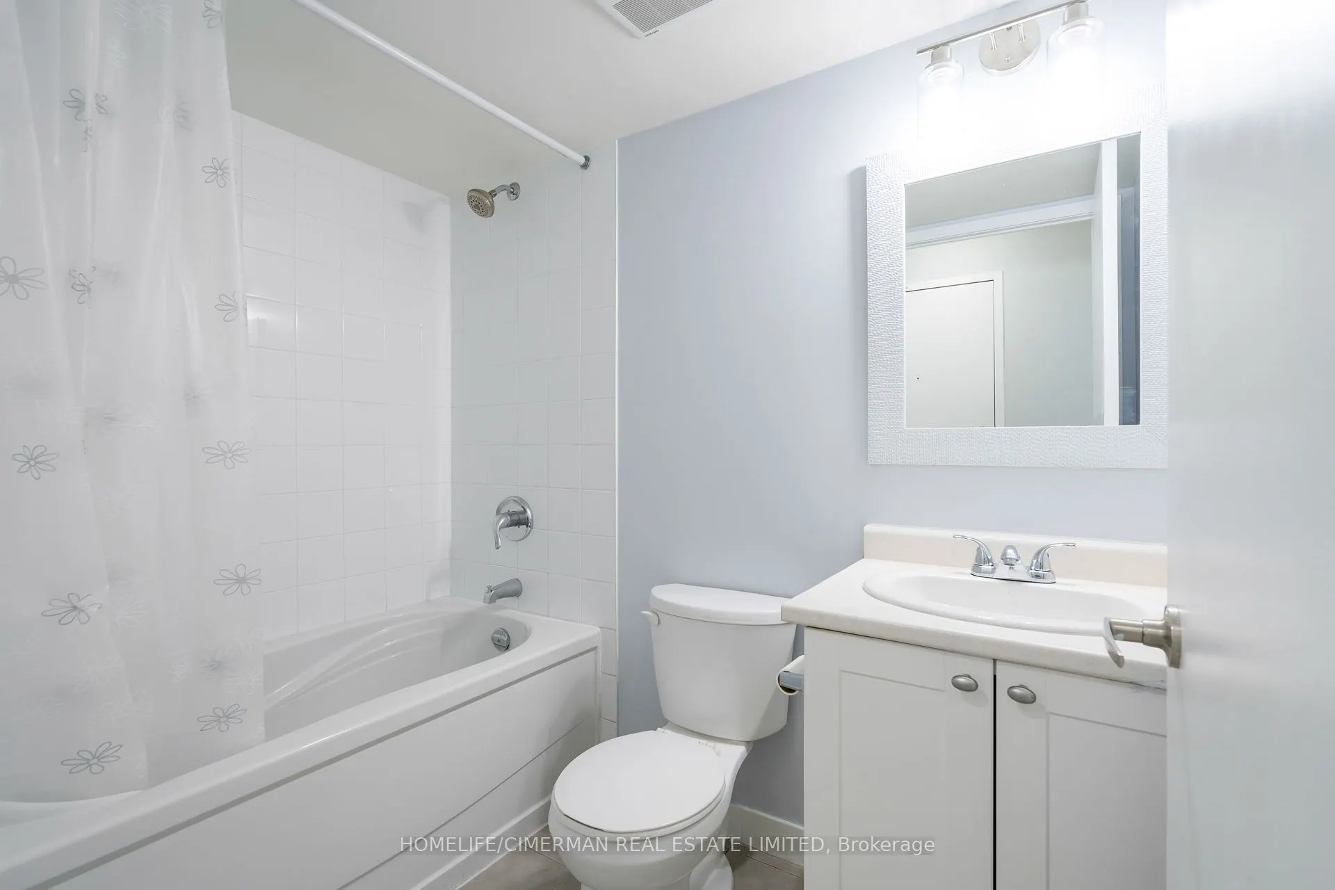 816 Lansdowne Avenue, #316