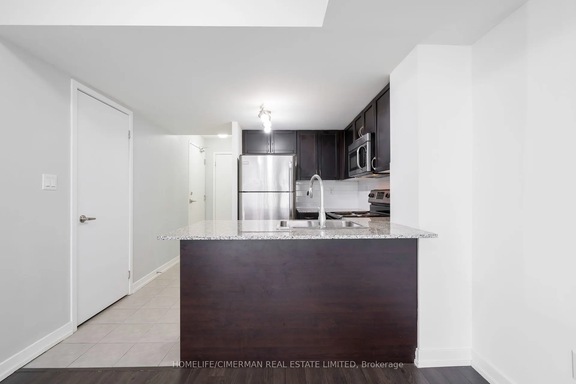 816 Lansdowne Avenue, #316