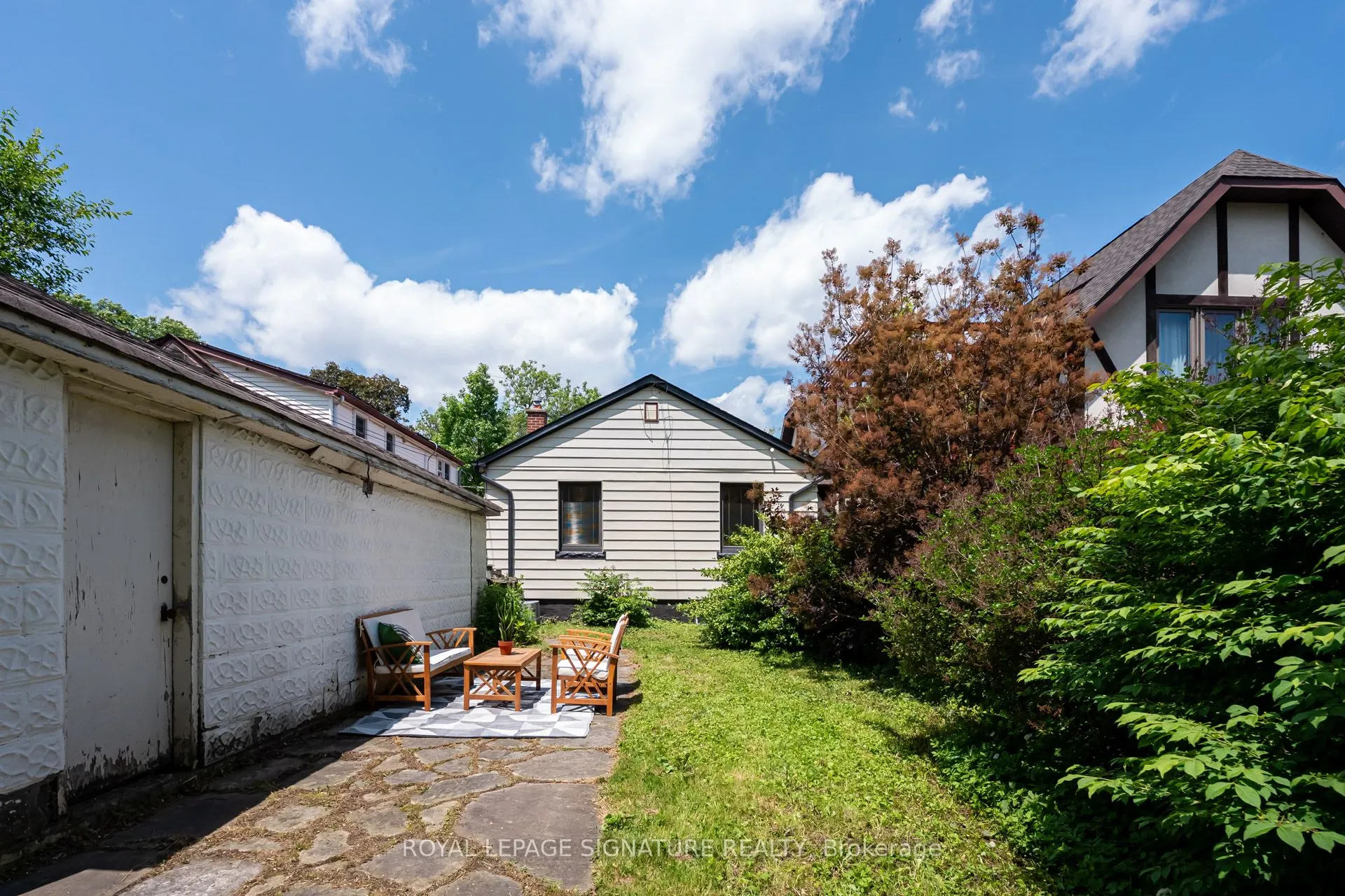 33 Ash Crescent