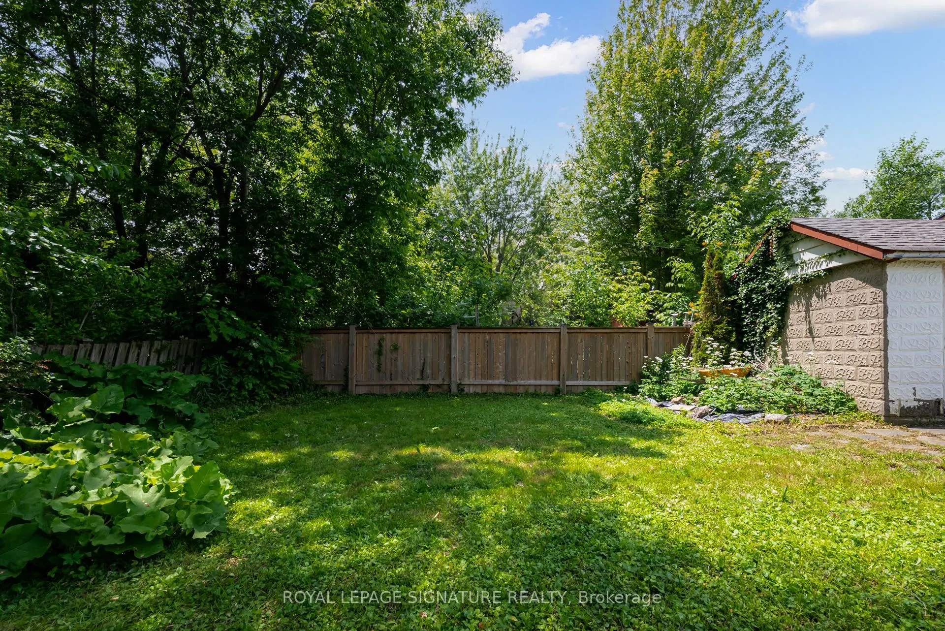 33 Ash Crescent
