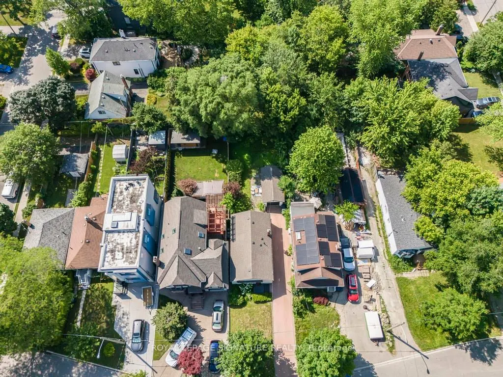 33 Ash Crescent