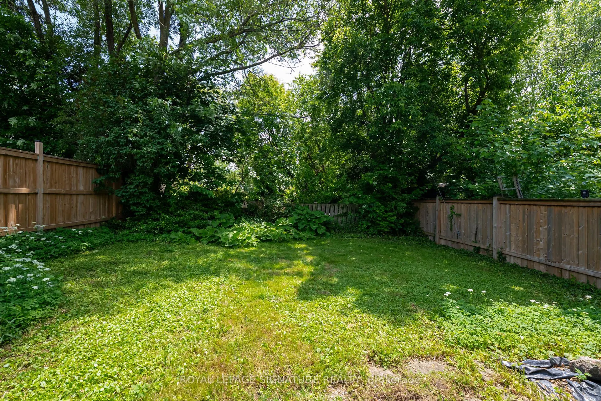 33 Ash Crescent