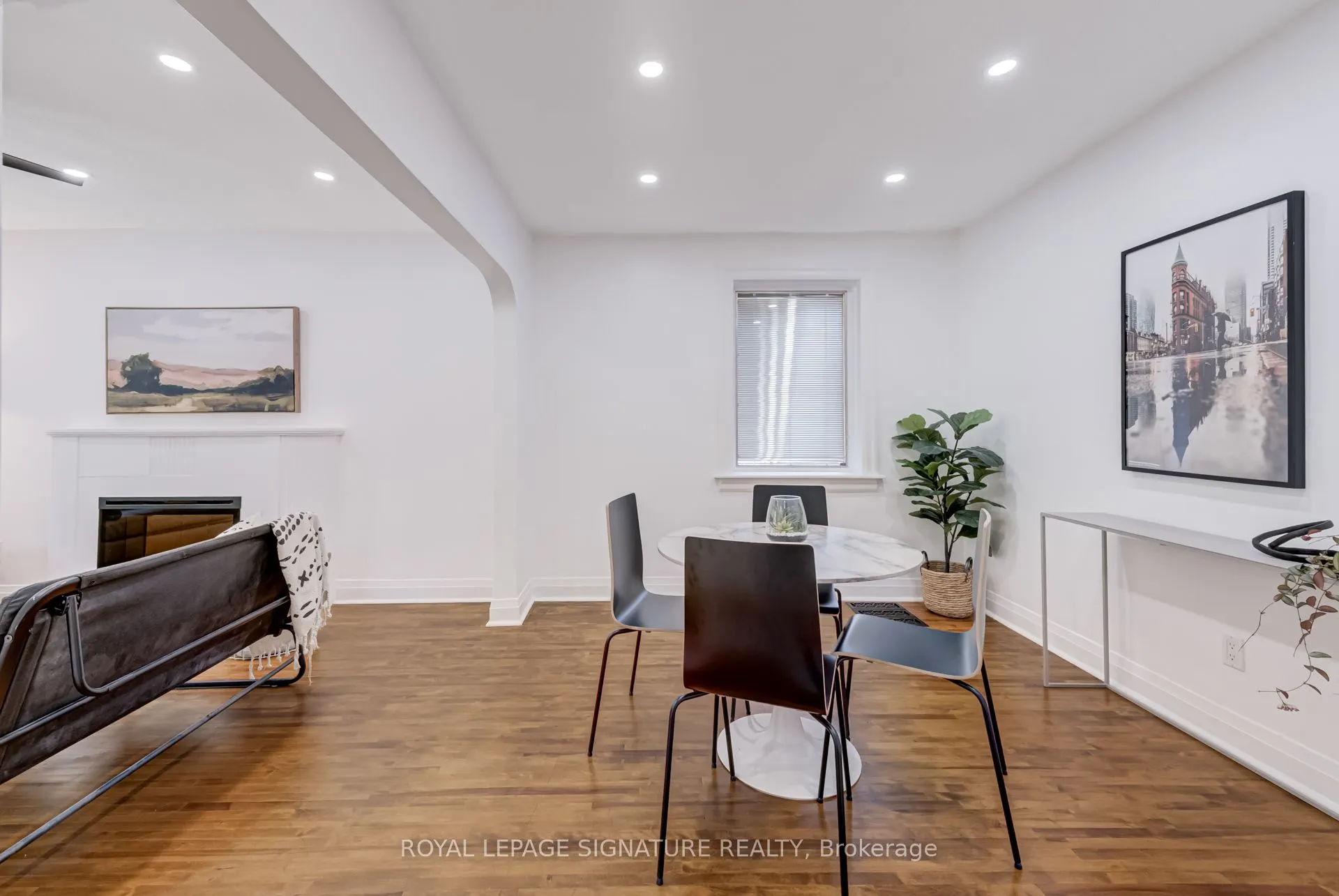 33 Ash Crescent