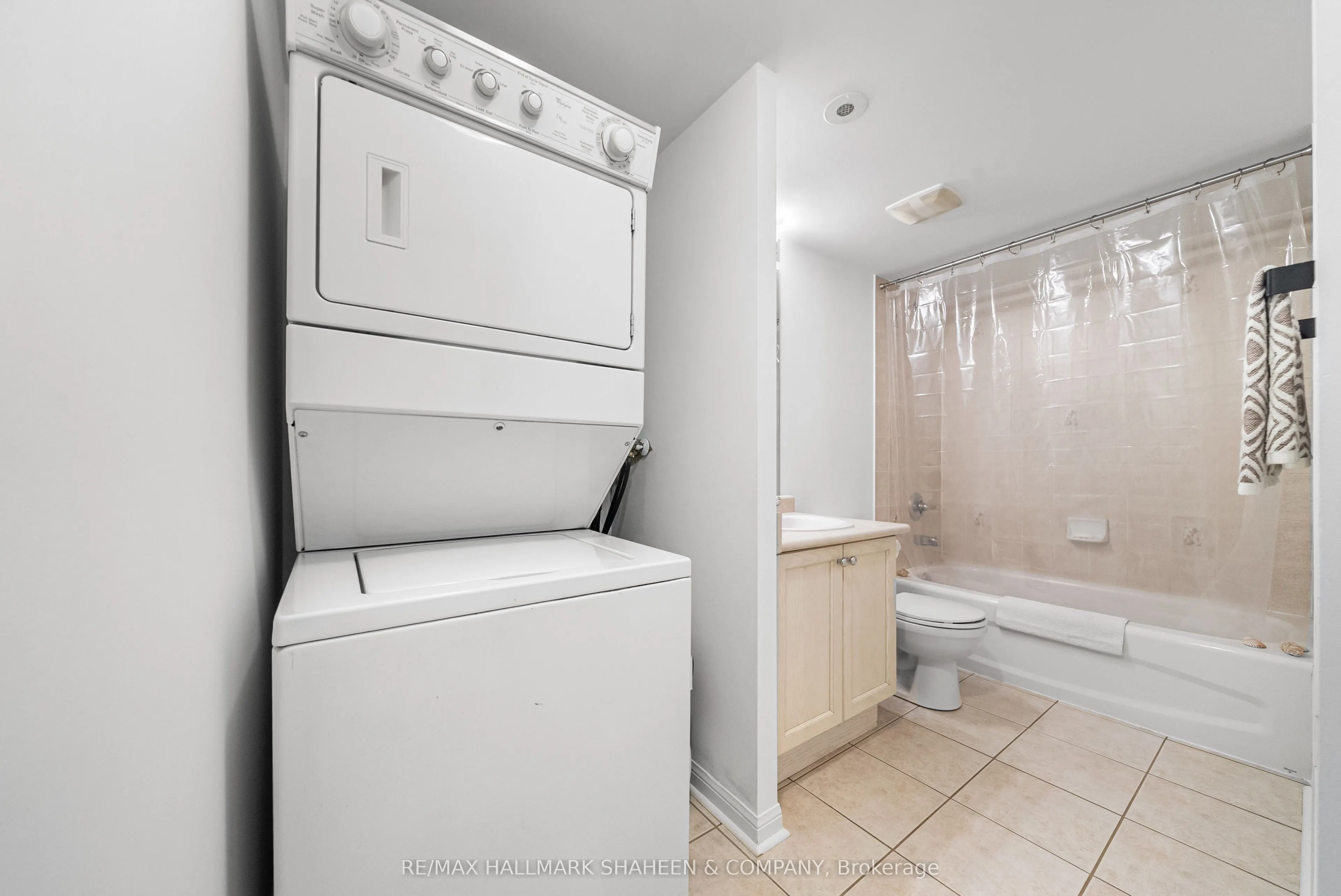 55 George Appleton Way, #2117