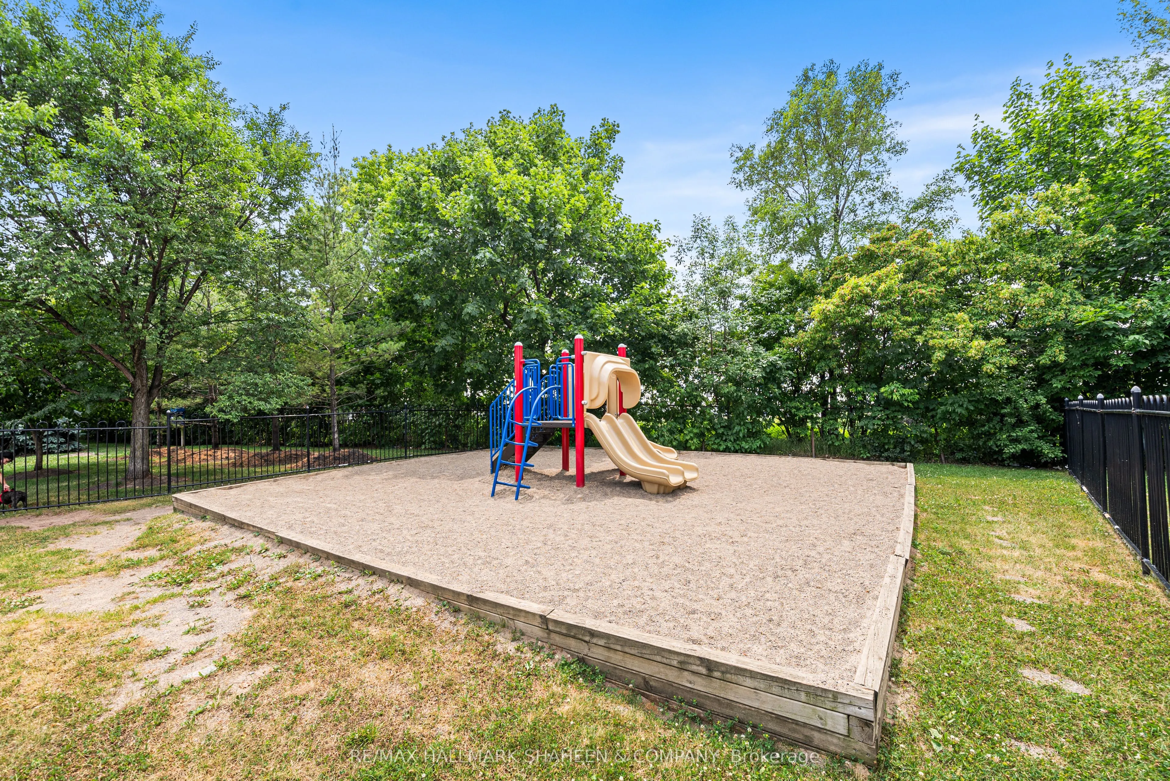 55 George Appleton Way, #2117