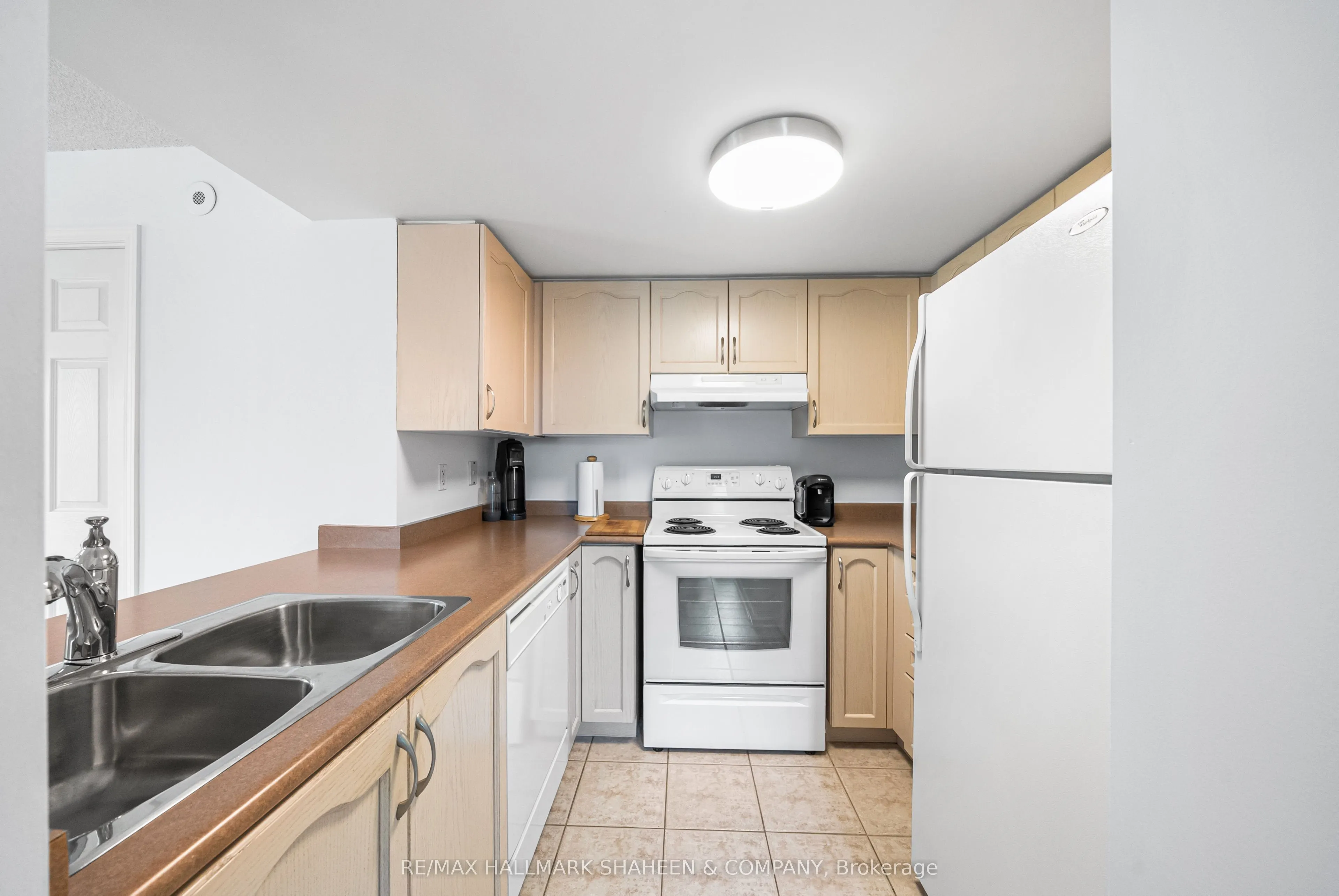 55 George Appleton Way, #2117