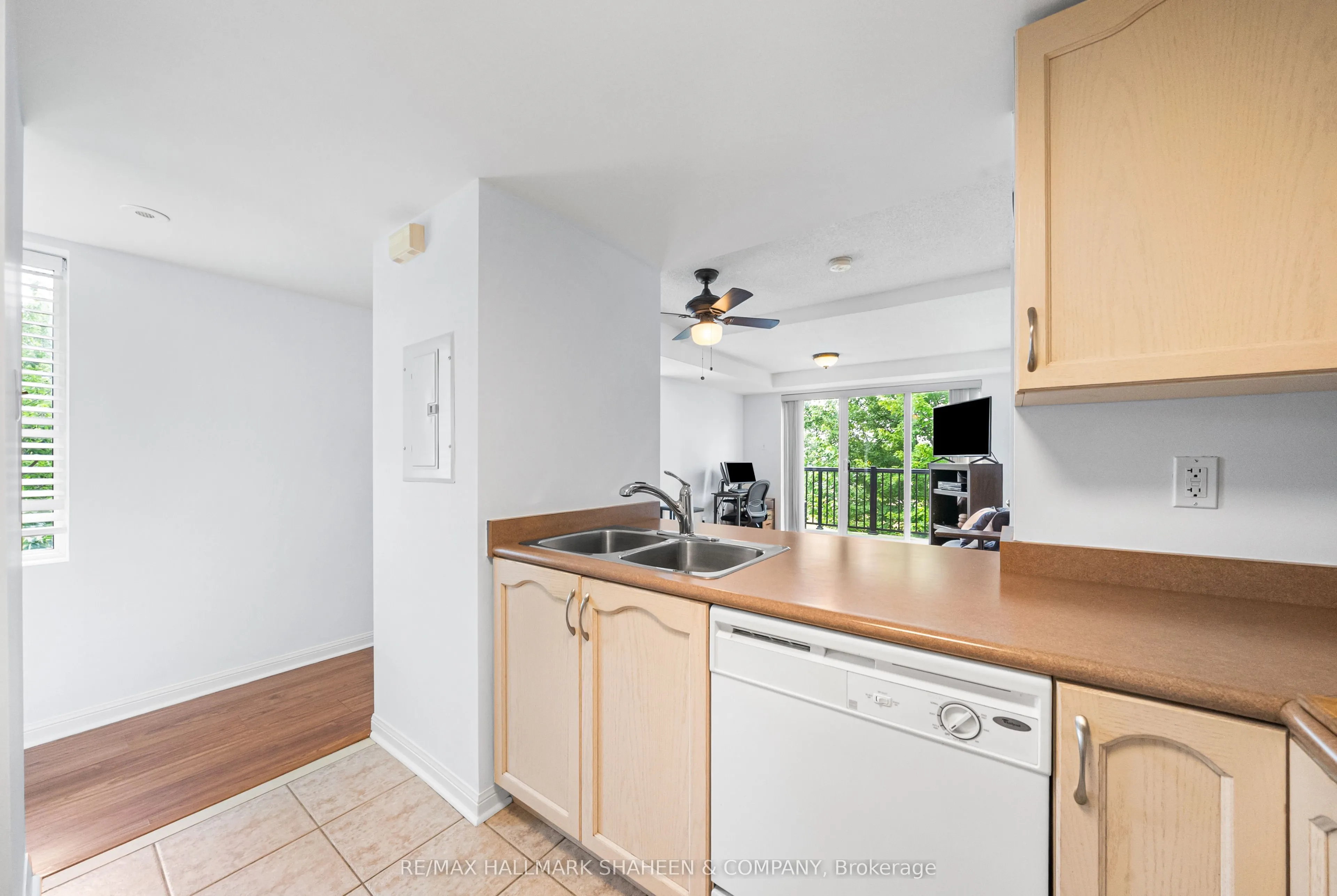 55 George Appleton Way, #2117