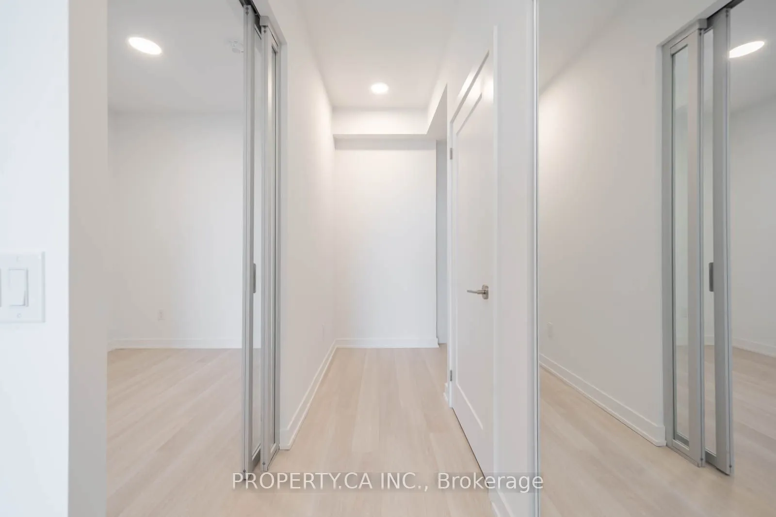 5105 Hurontario Street, #1406