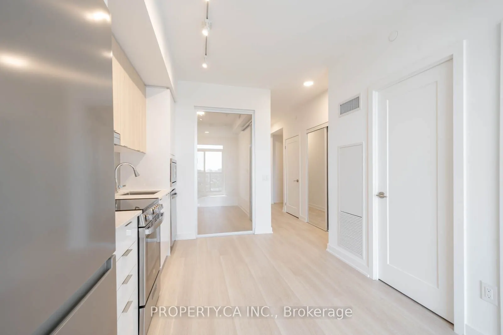 5105 Hurontario Street, #1406
