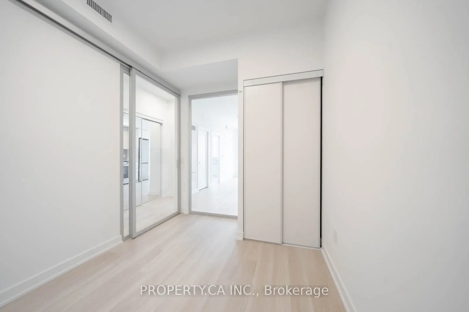 5105 Hurontario Street, #1406