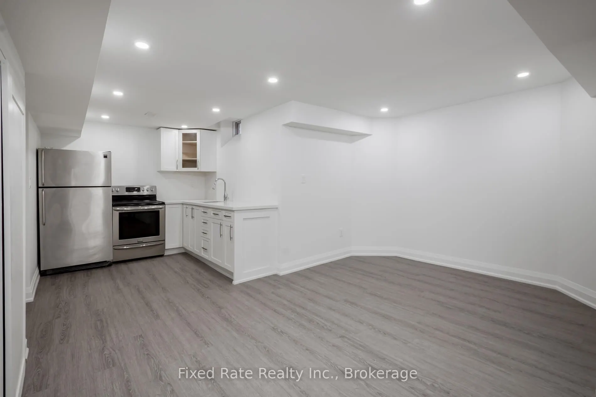 44 Sir Lancelot Court