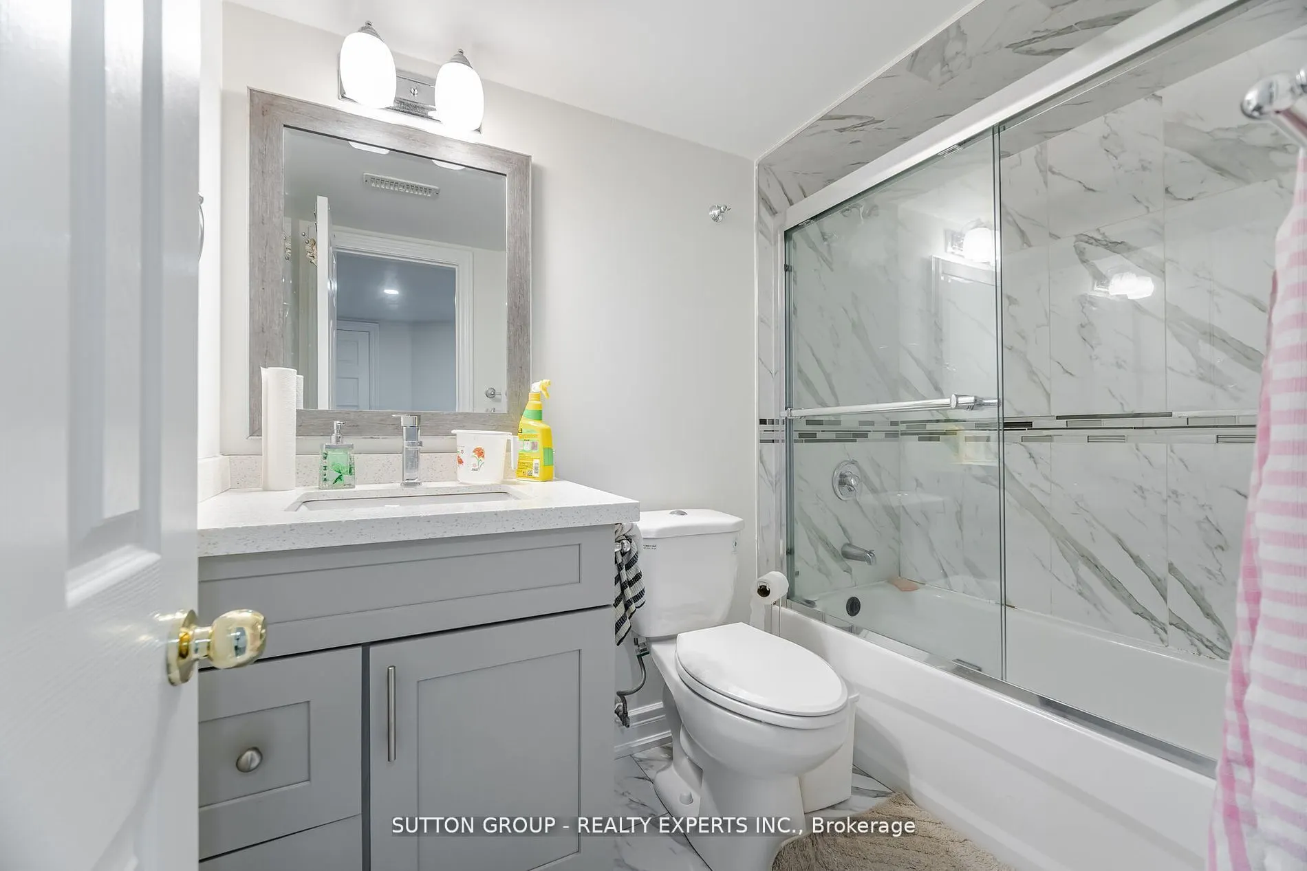 5 Freedom Oaks Trail, #Upper & Basement