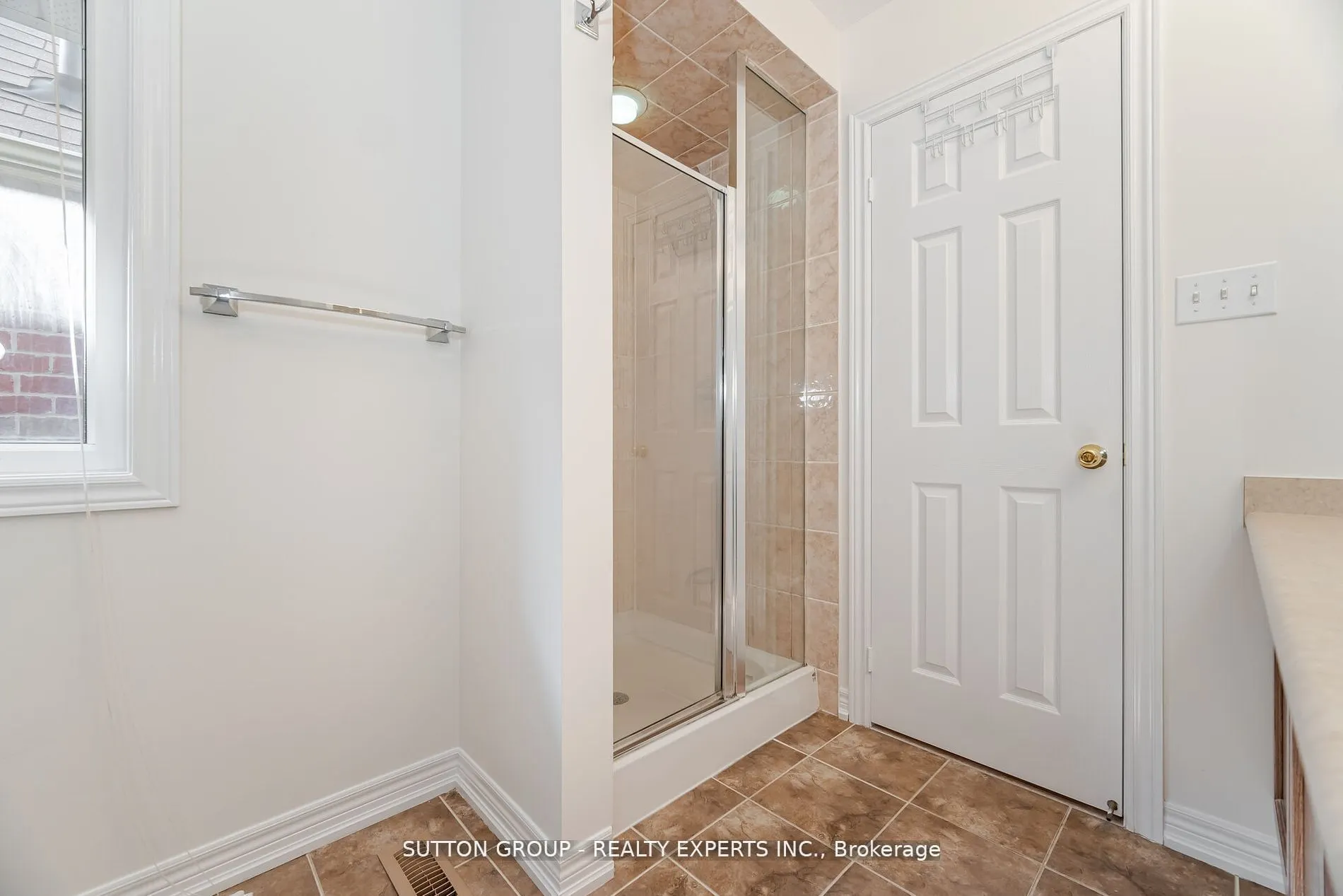 5 Freedom Oaks Trail, #Upper & Basement