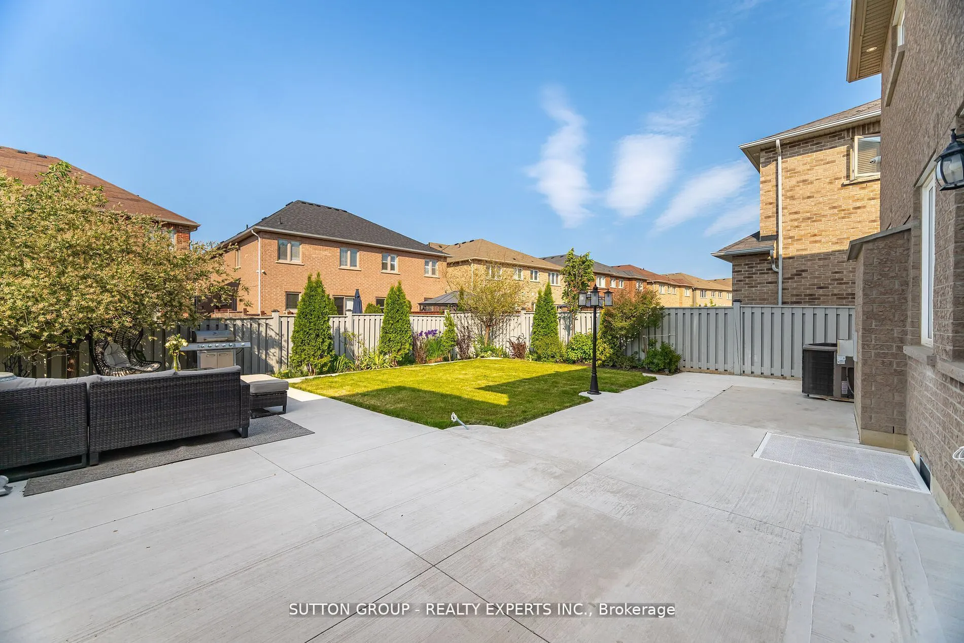 5 Freedom Oaks Trail, #Upper & Basement