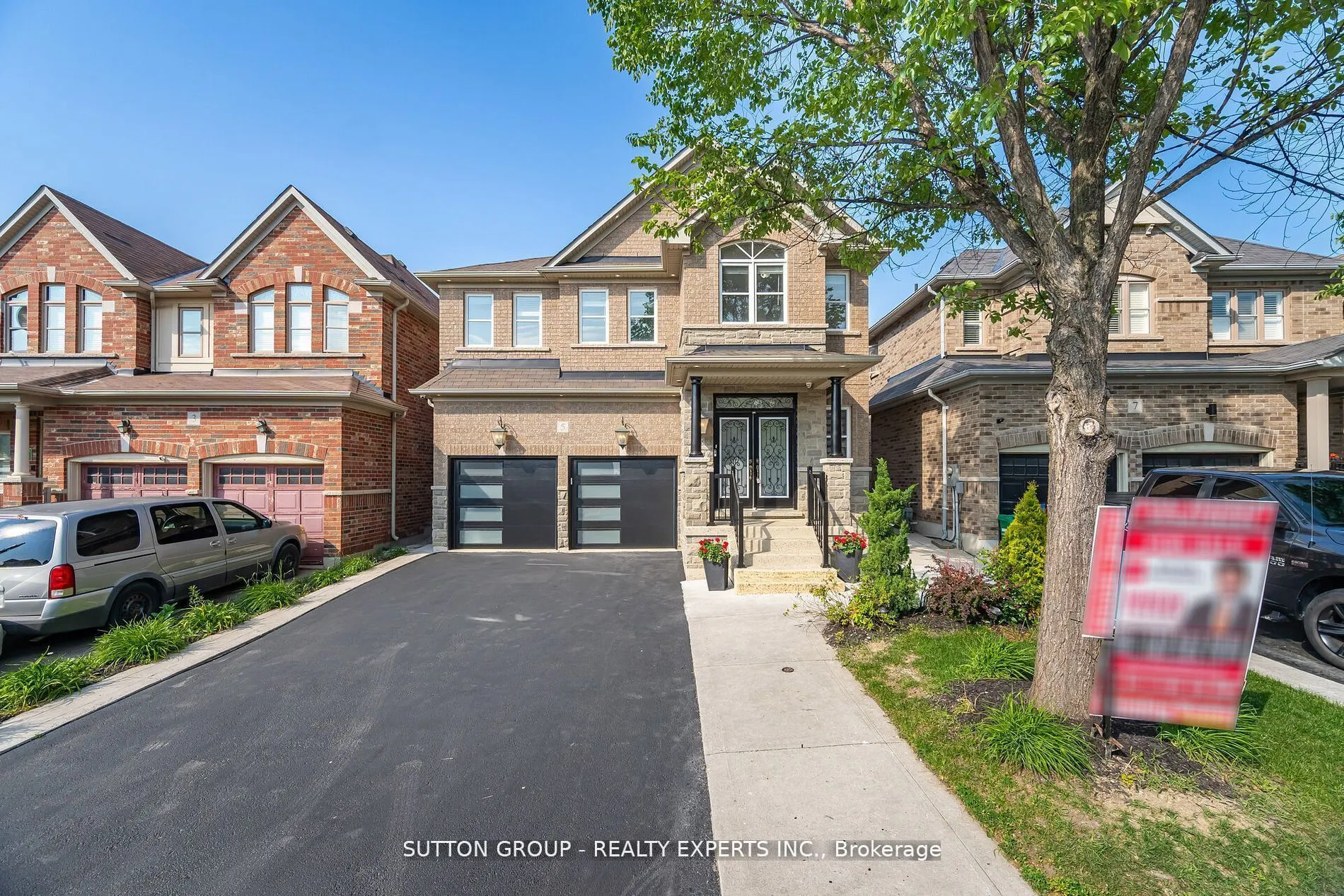 5 Freedom Oaks Trail, #Upper & Basement