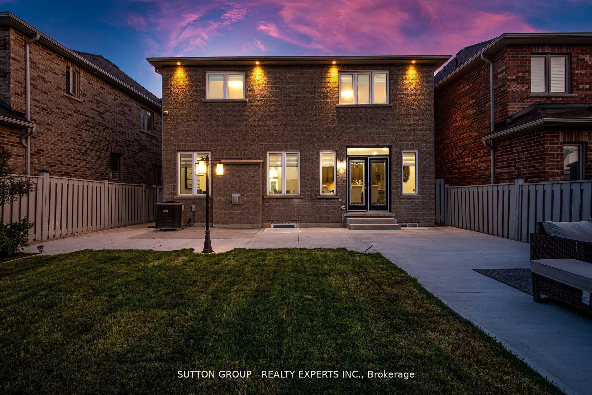 5 Freedom Oaks Trail, #Upper & Basement