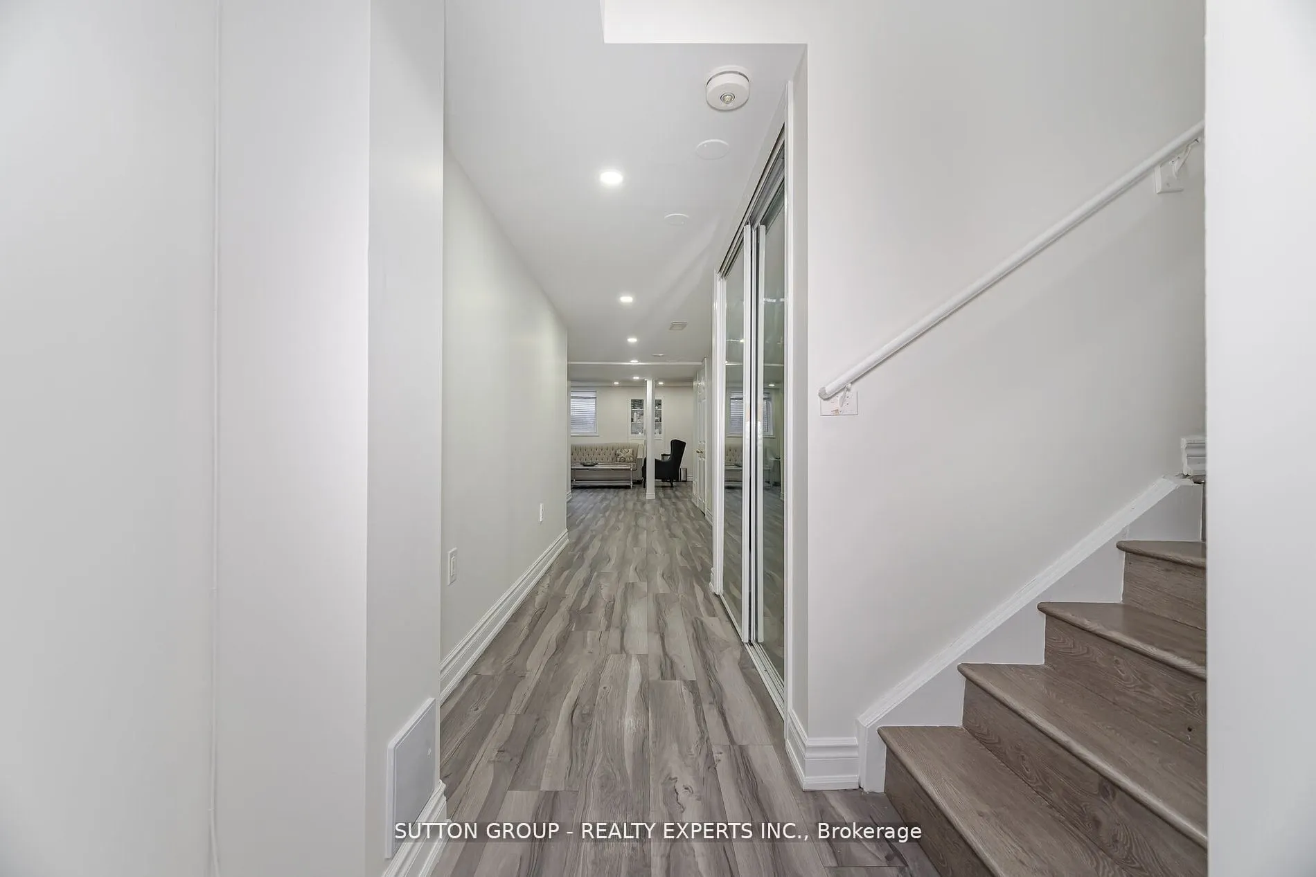 5 Freedom Oaks Trail, #Upper & Basement