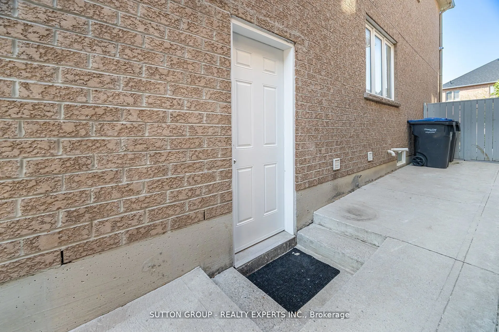 5 Freedom Oaks Trail, #Upper & Basement