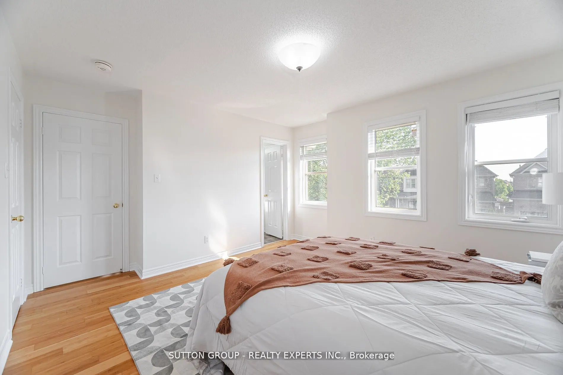 5 Freedom Oaks Trail, #Upper & Basement