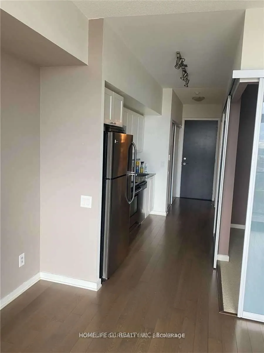105 The Queensway Avenue, #1107