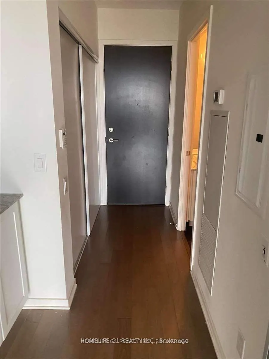 105 The Queensway Avenue, #1107