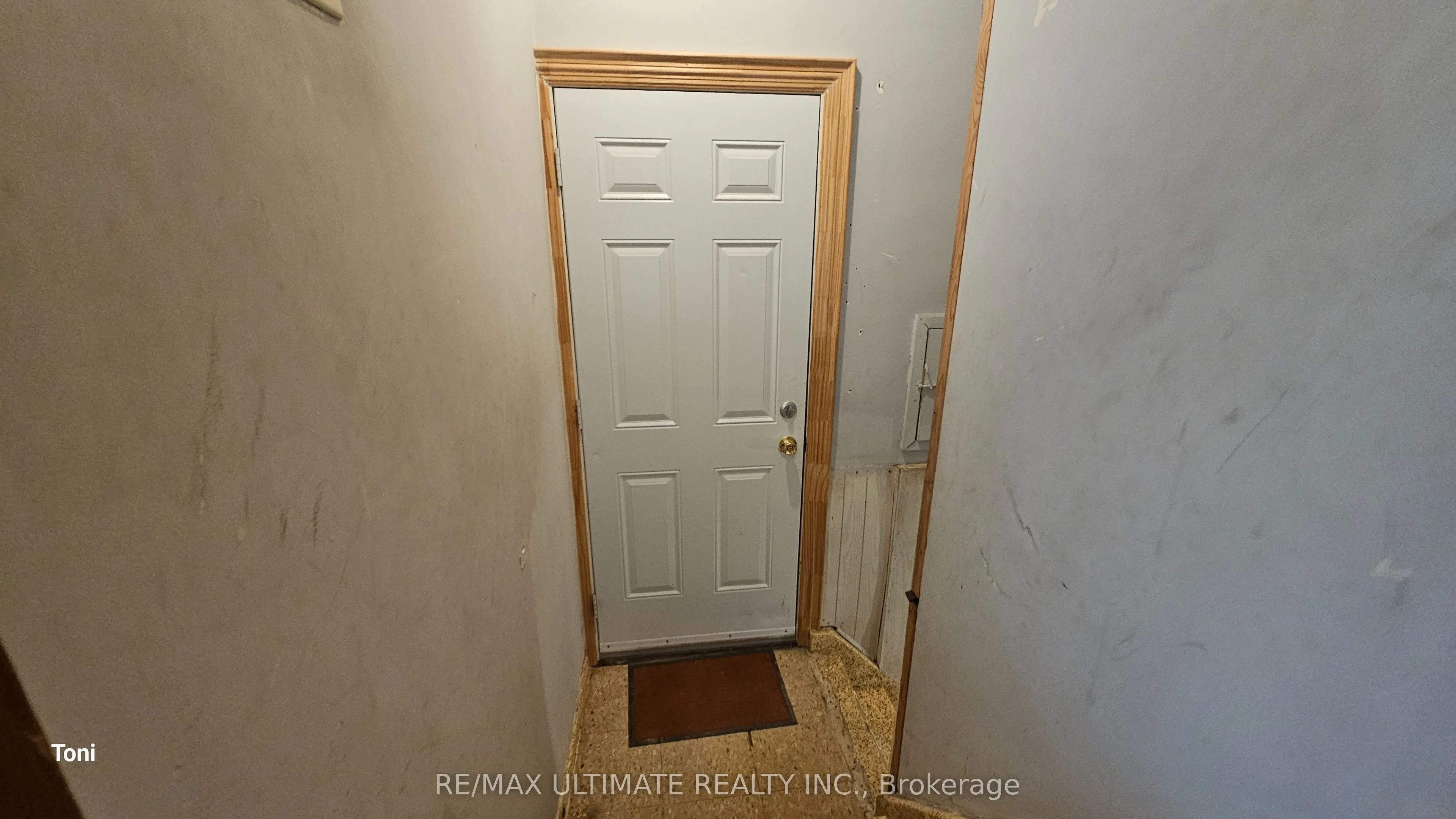 300 Earlscourt Avenue
