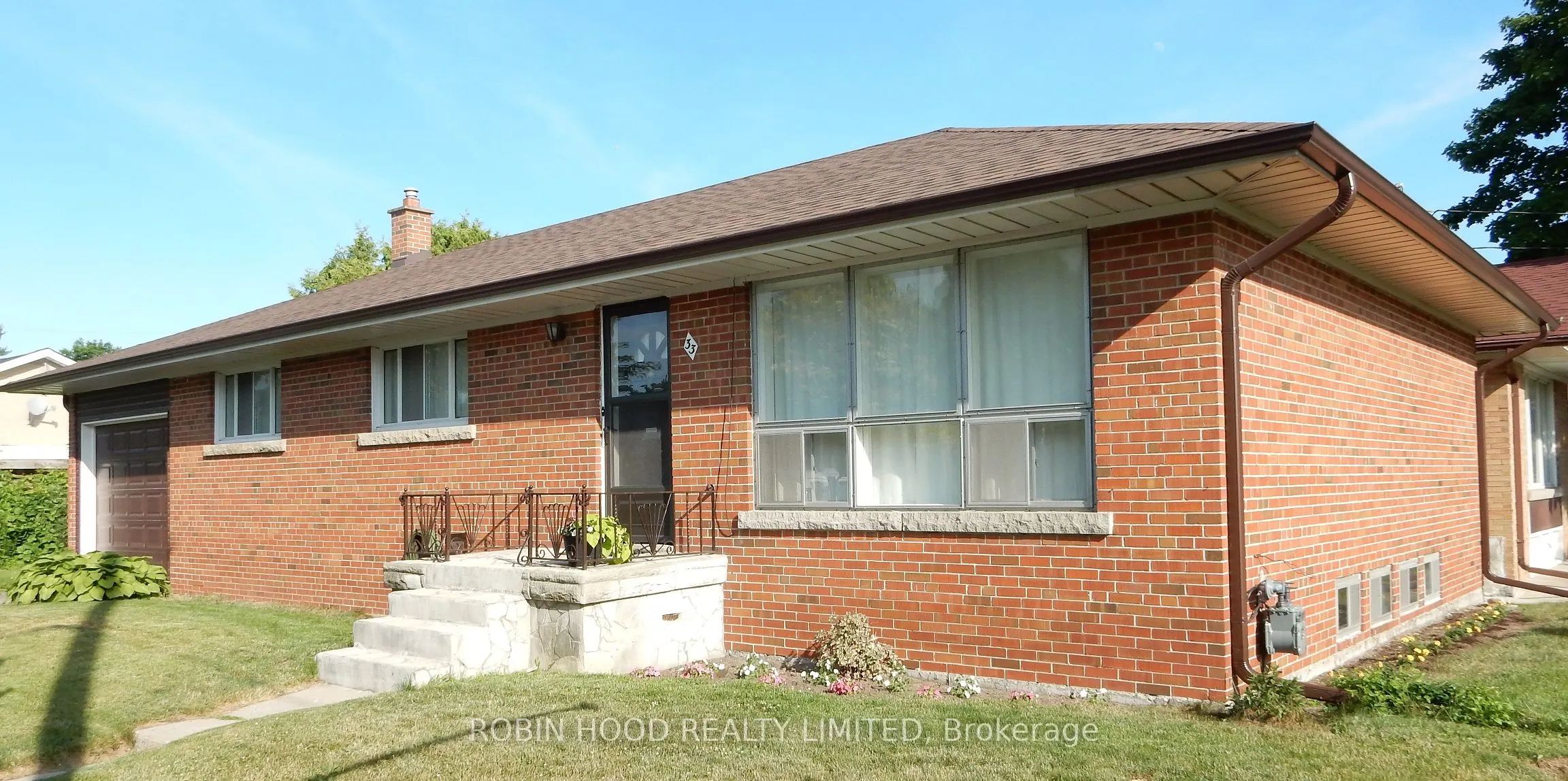33 Warnica Avenue