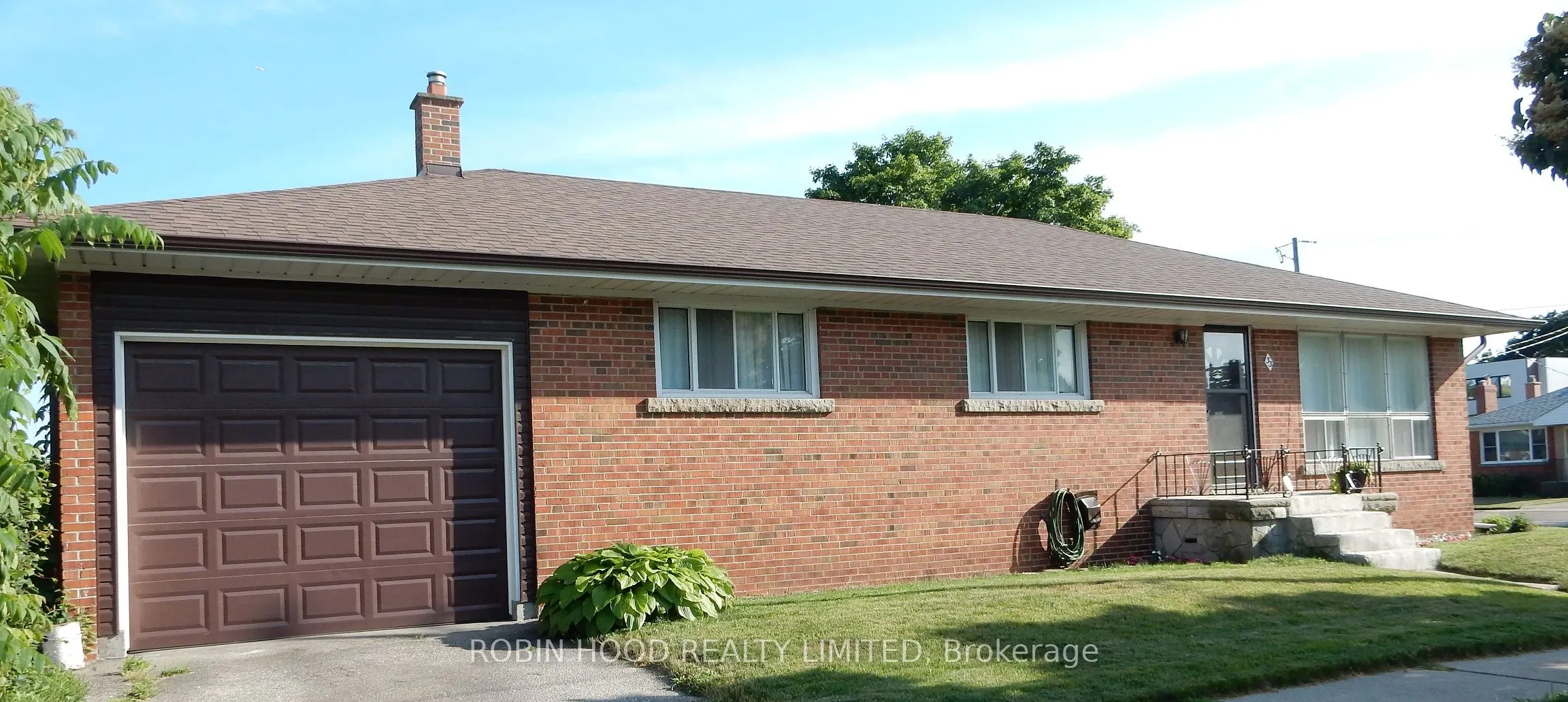 33 Warnica Avenue
