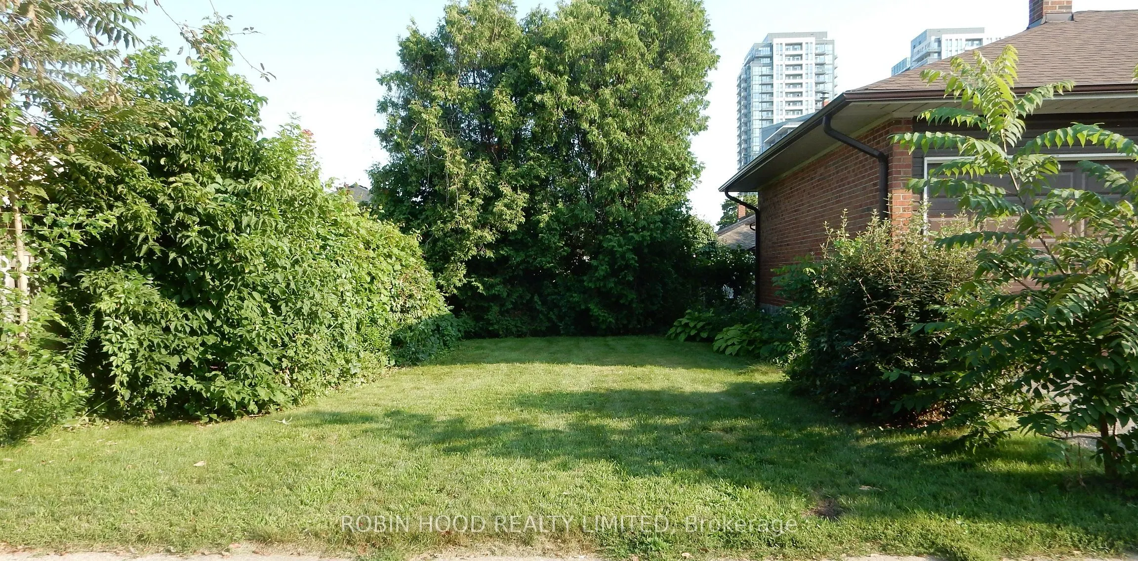 33 Warnica Avenue