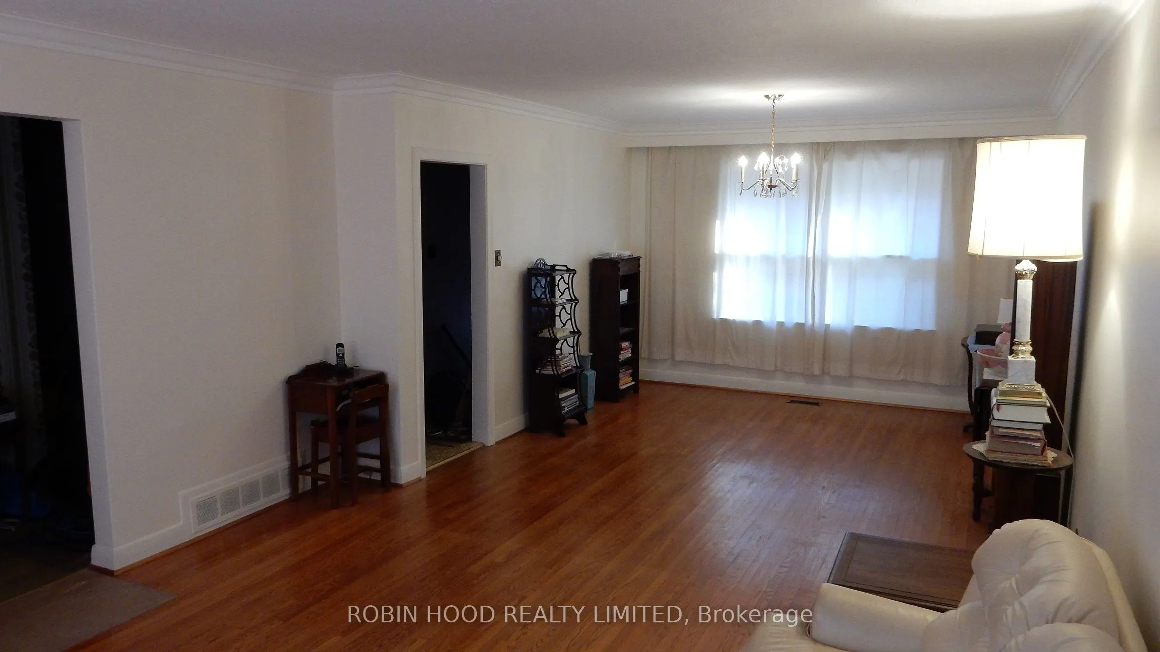 33 Warnica Avenue