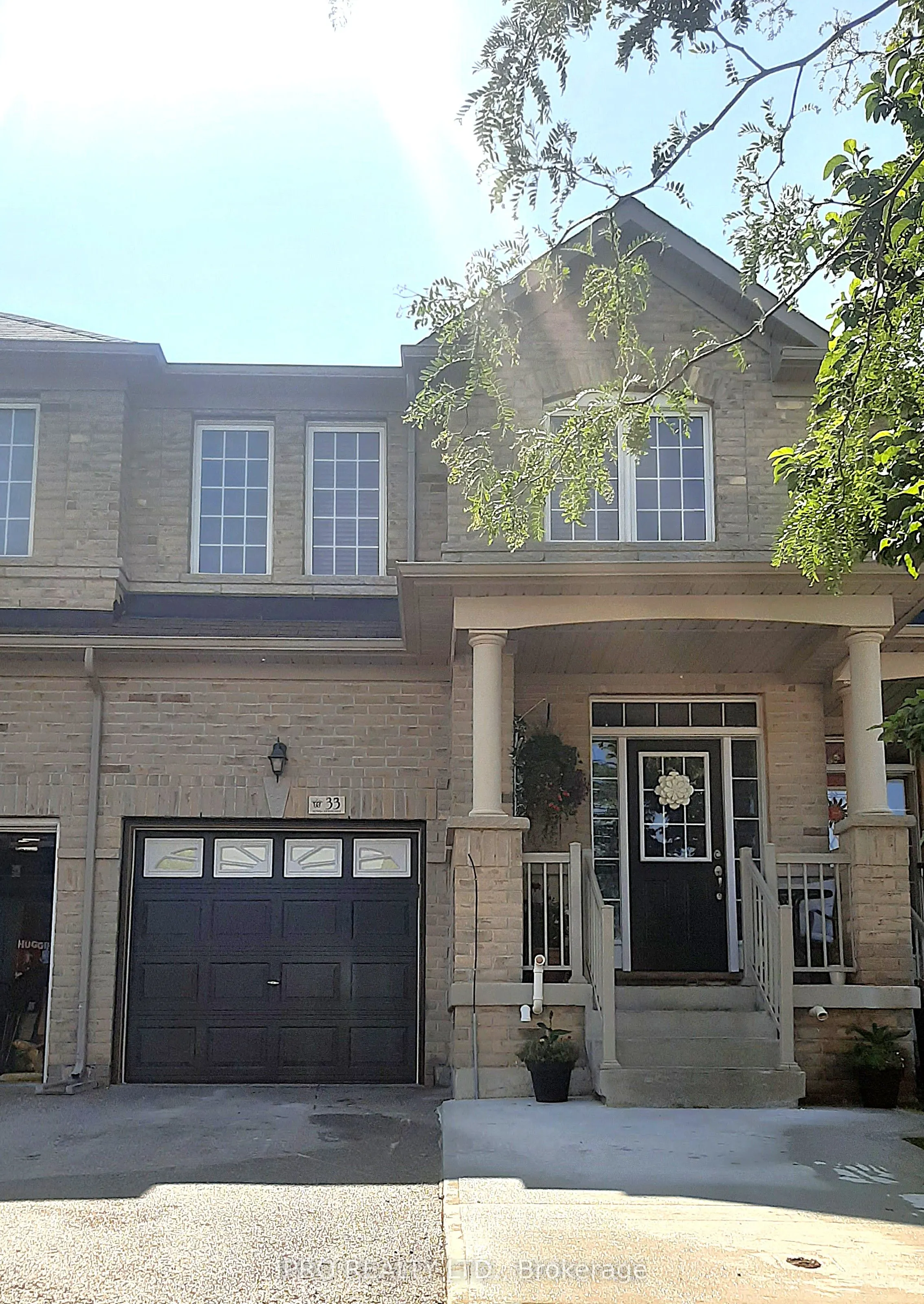 33 Hatton Court