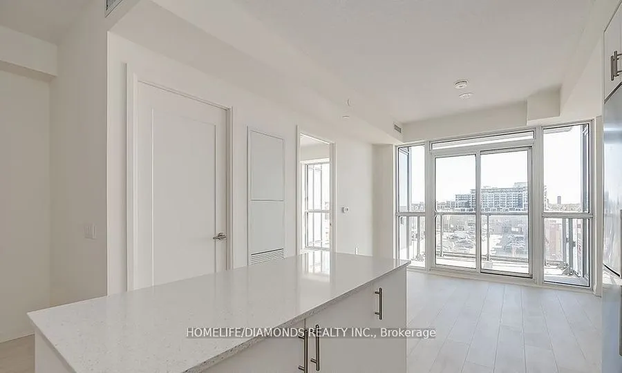 509 DUNDAS Street W, #415