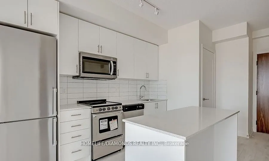 509 DUNDAS Street W, #415