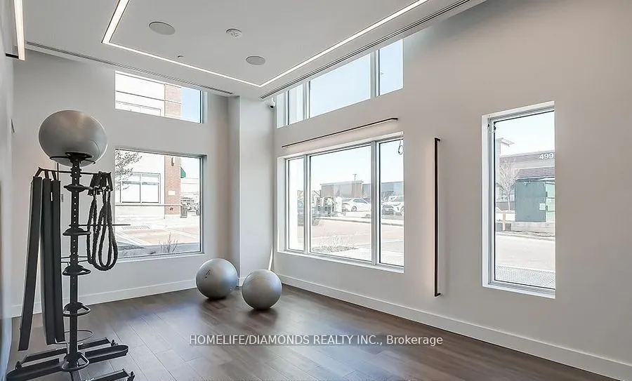 509 DUNDAS Street W, #415