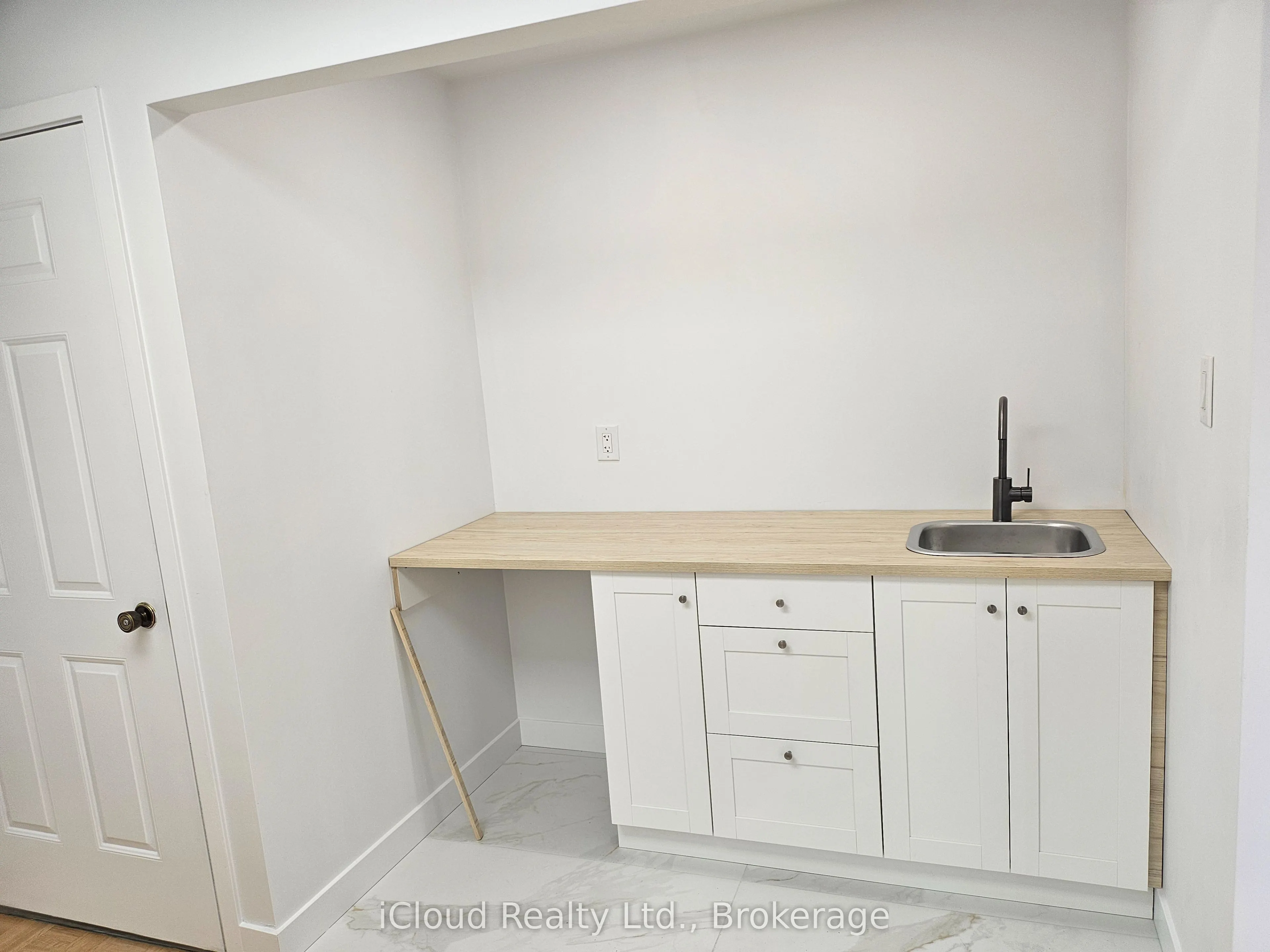 1 Marconi Court, #2