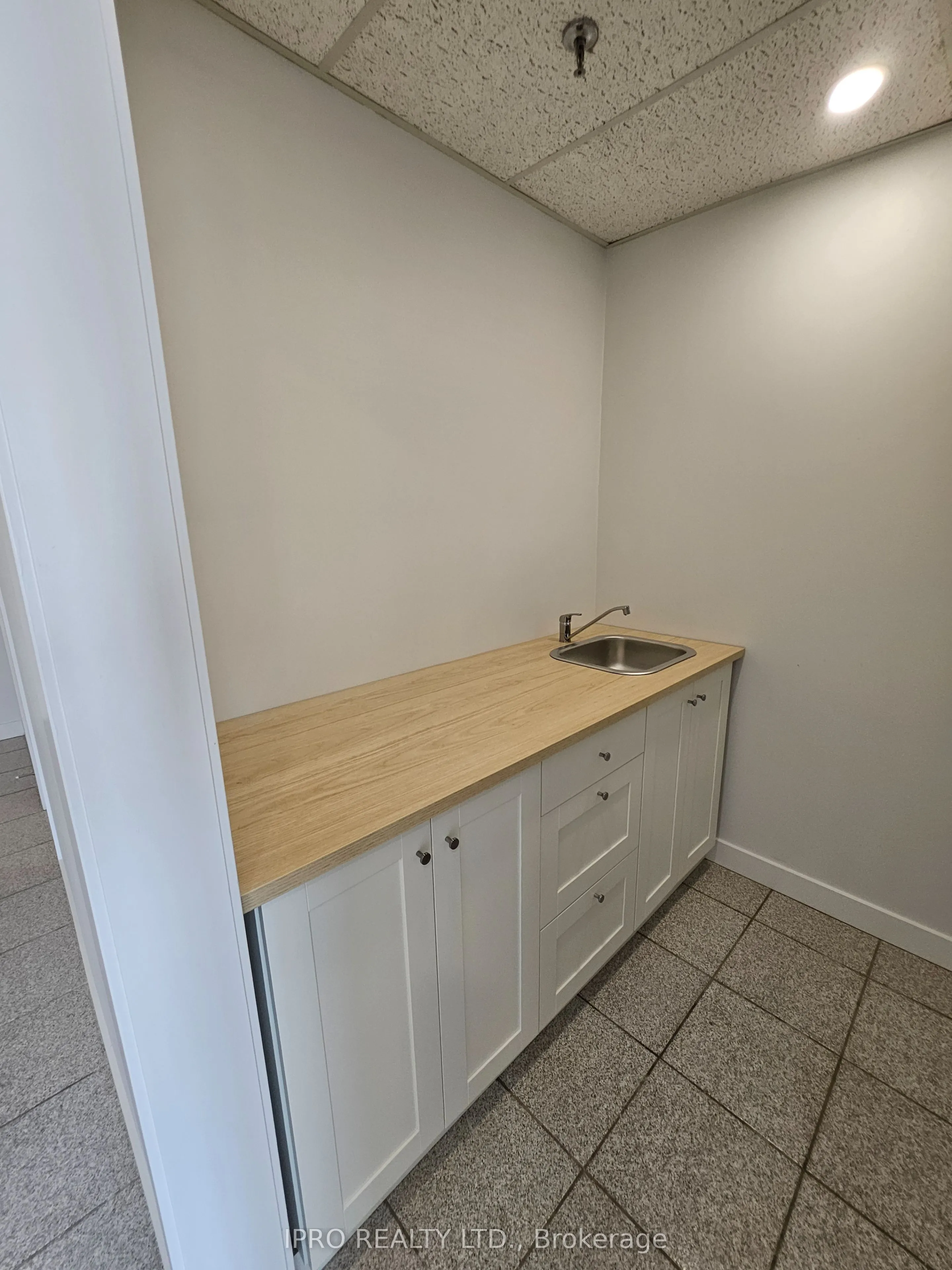 1 Marconi Court, #2