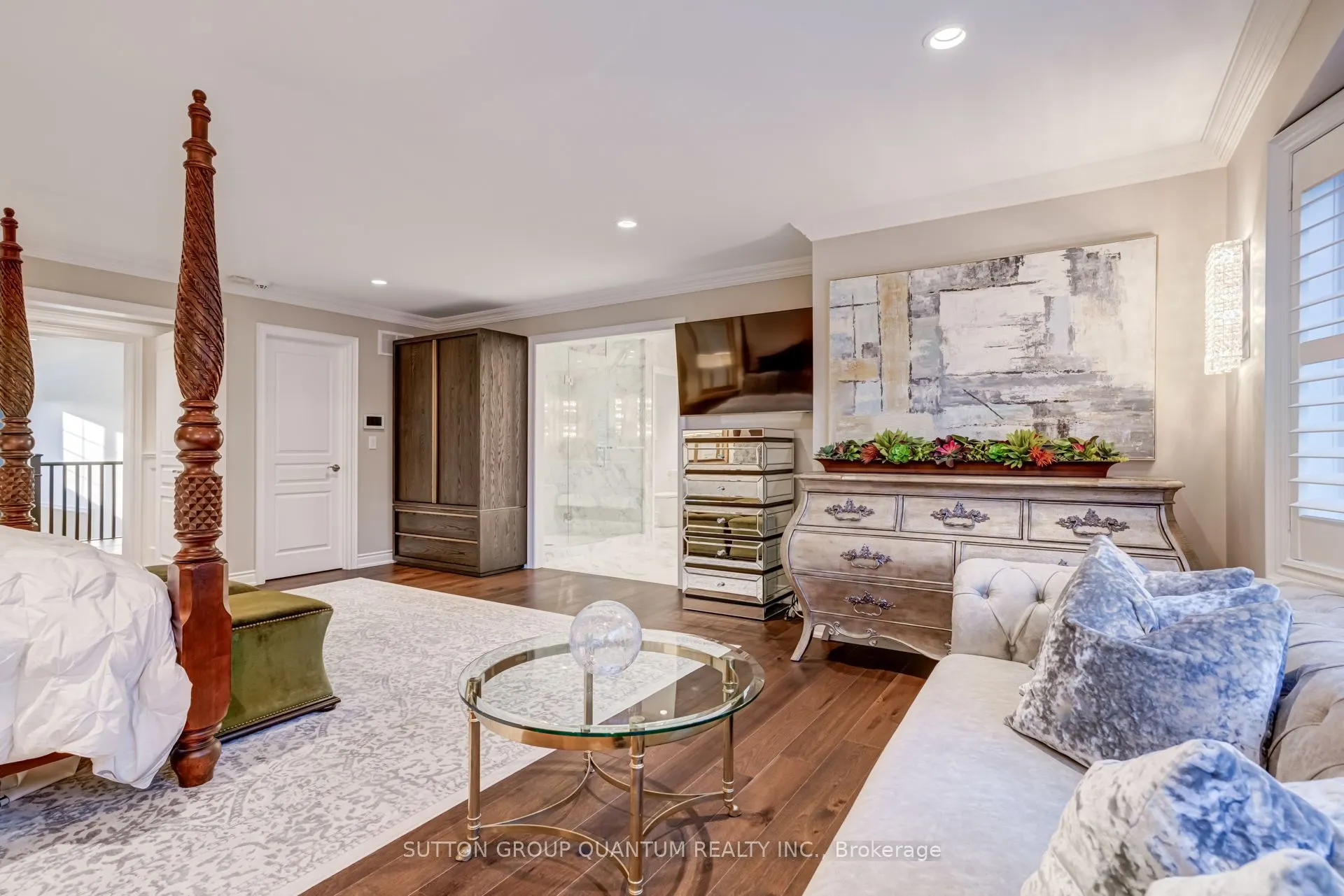 560 Hancock Way