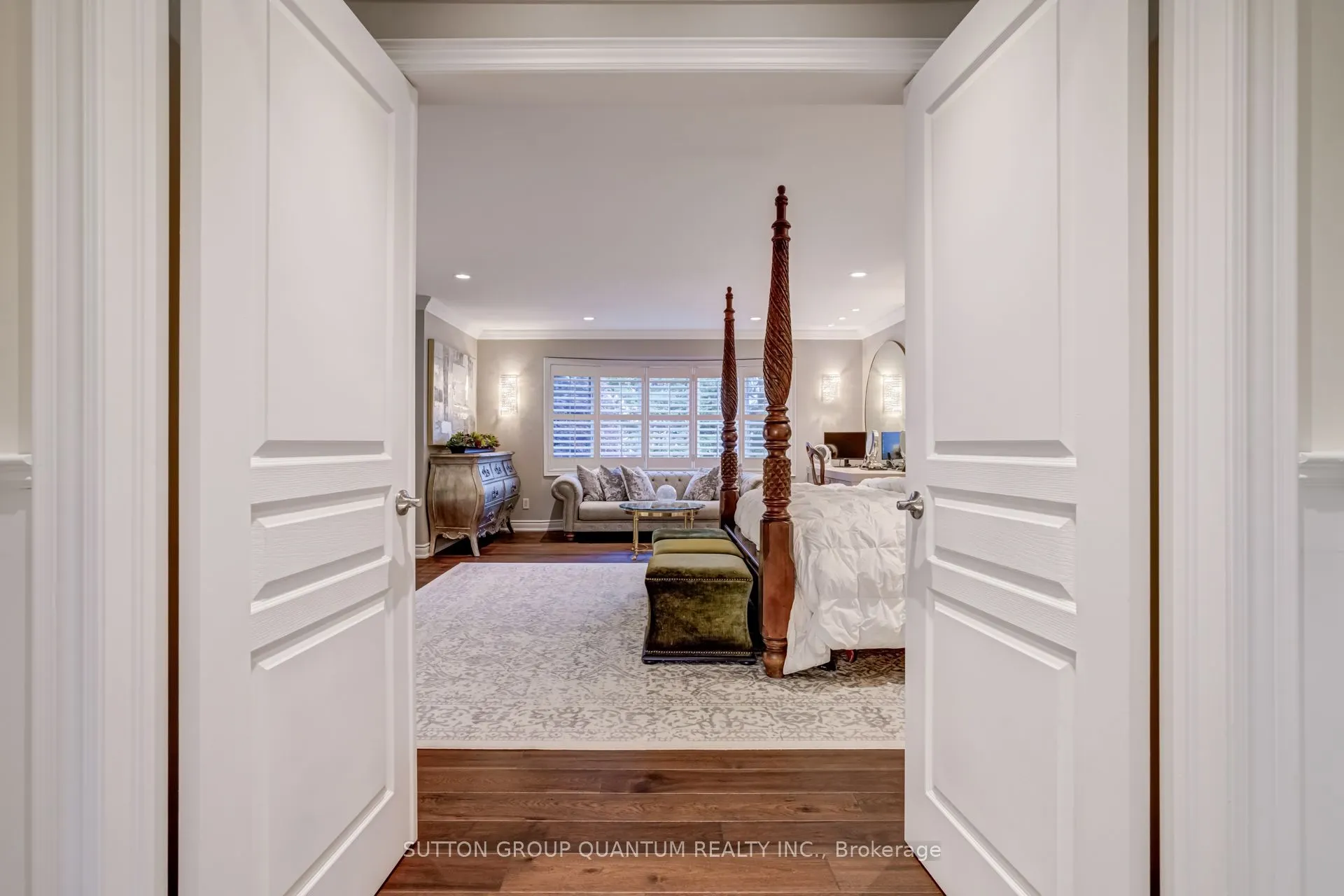 560 Hancock Way