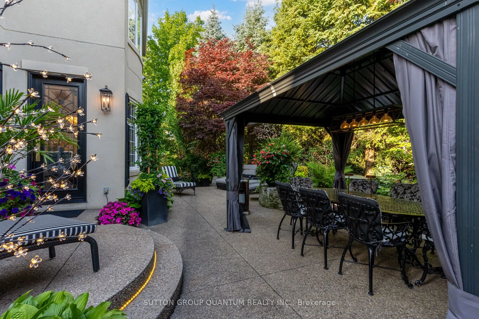 560 Hancock Way