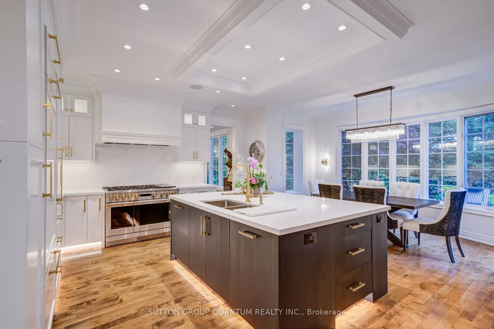 560 Hancock Way