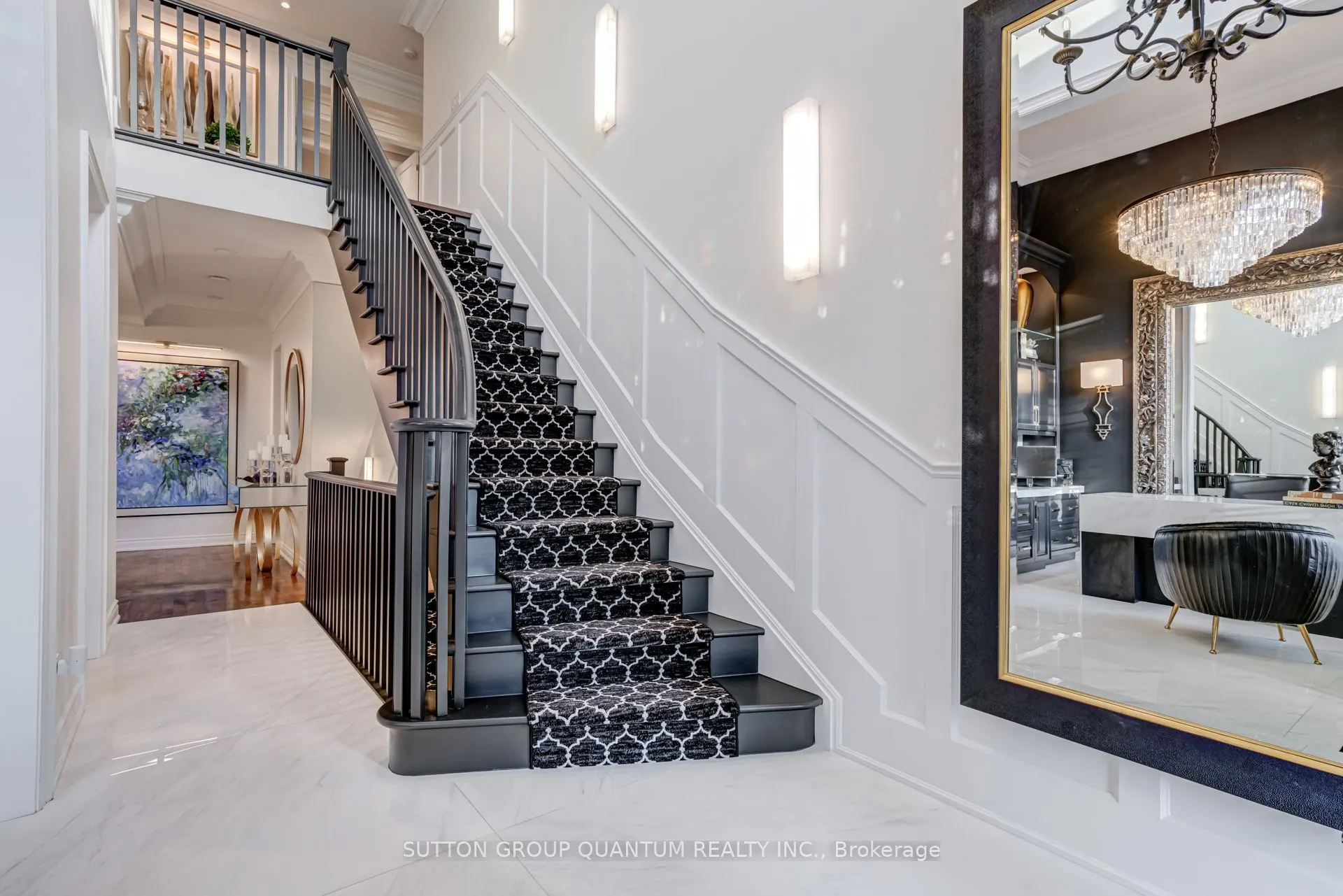 560 Hancock Way