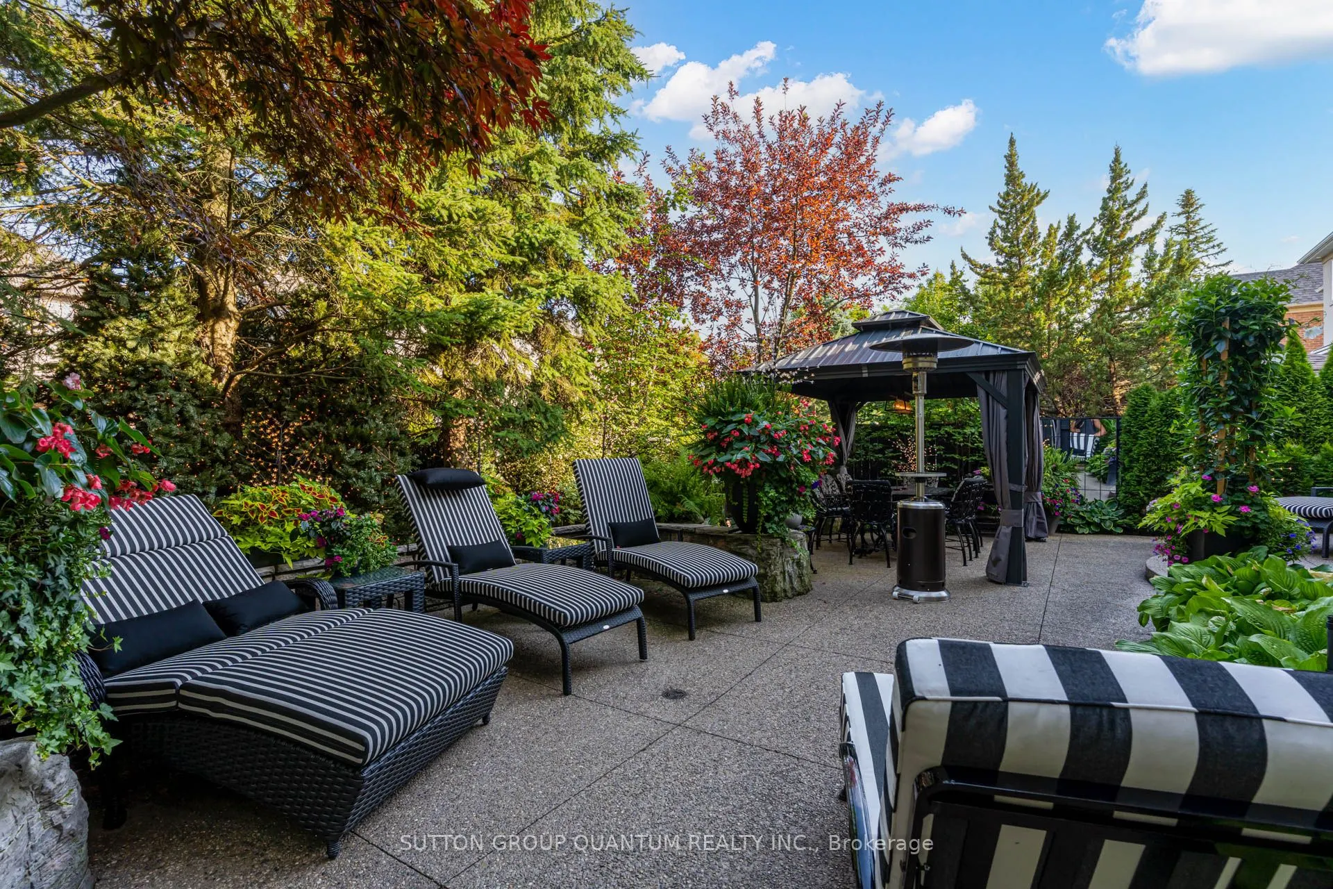 560 Hancock Way