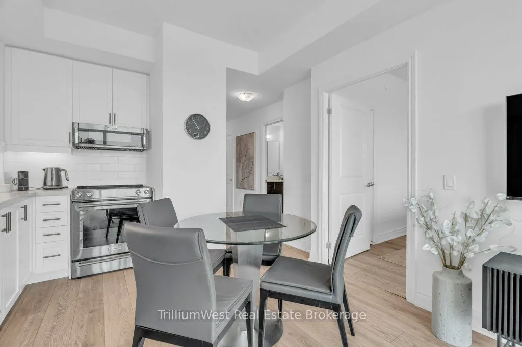 1050 Main Street E, #1004