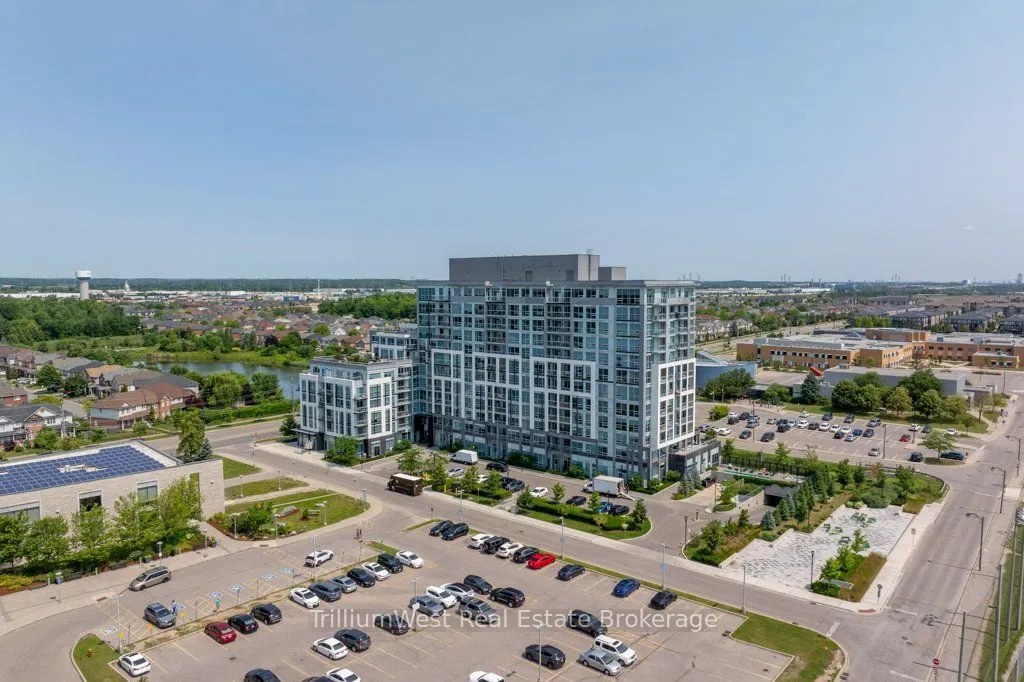 1050 Main Street E, #1004